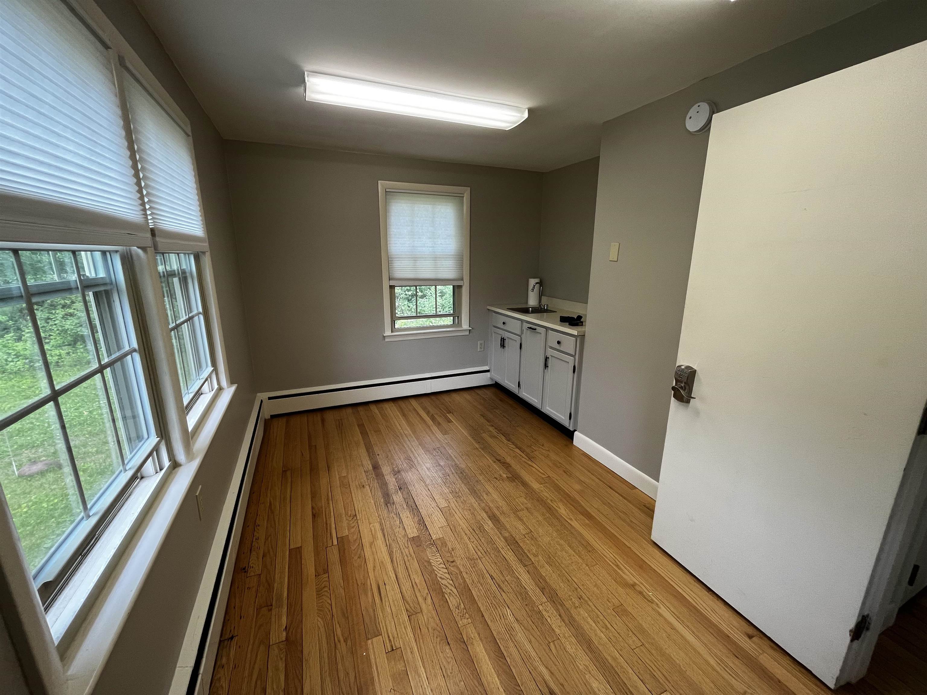 633 Maple Street Unit: Suite 1 Room 1