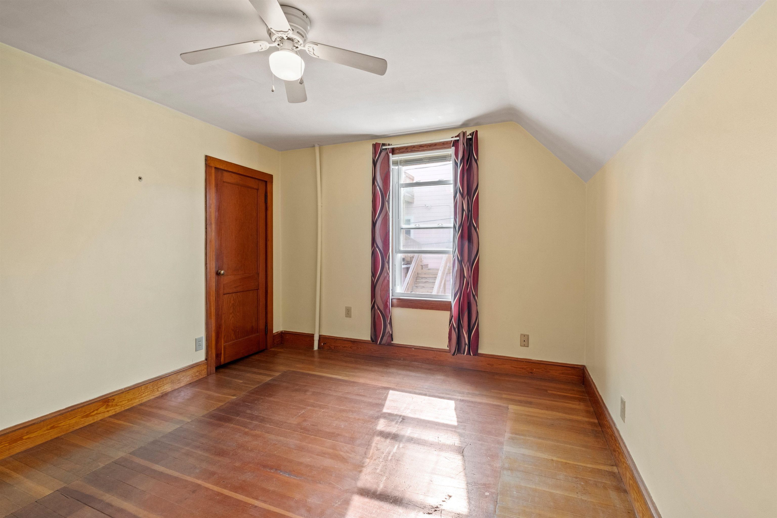 4 Quirin Street