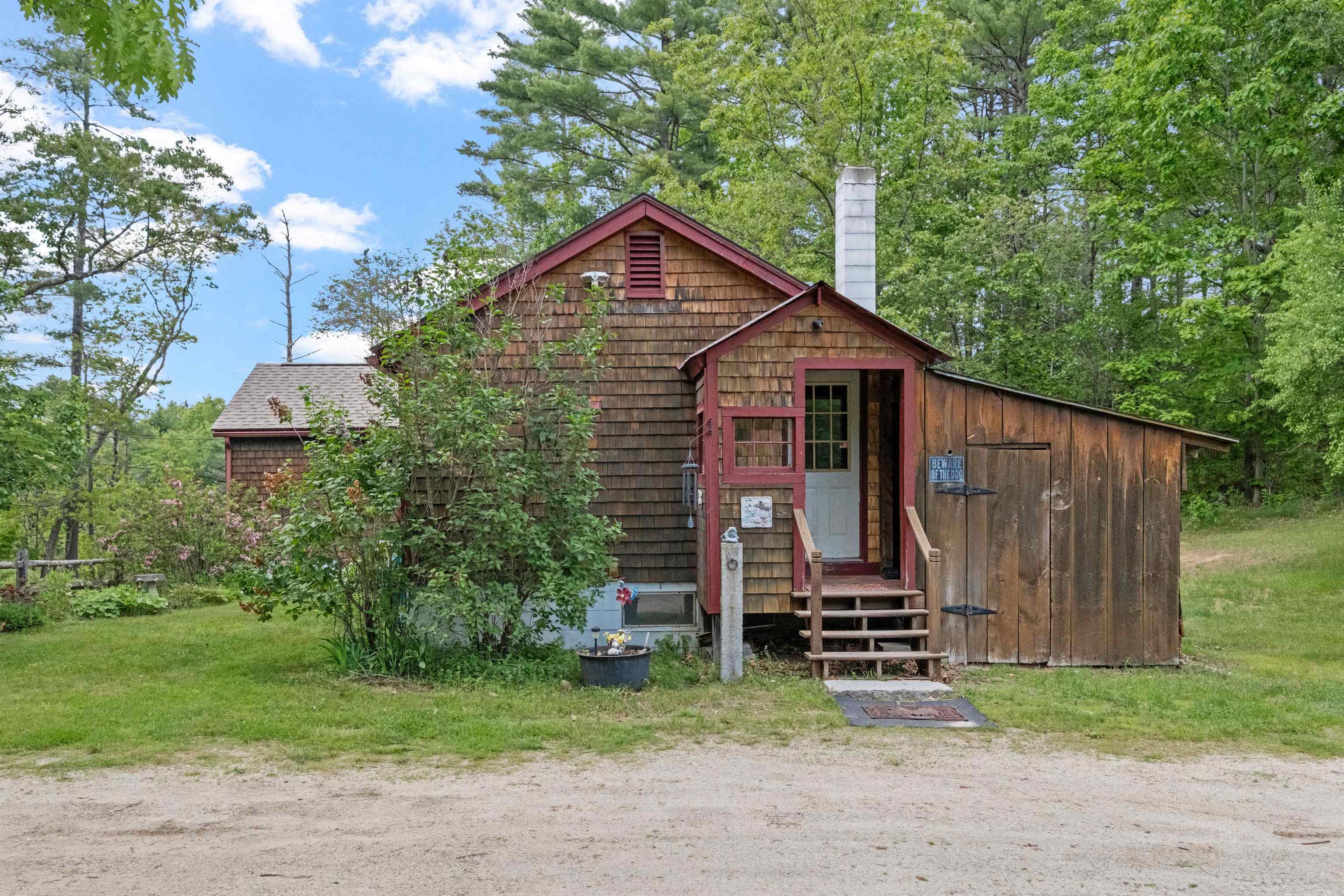 1542 Clement Hill Road