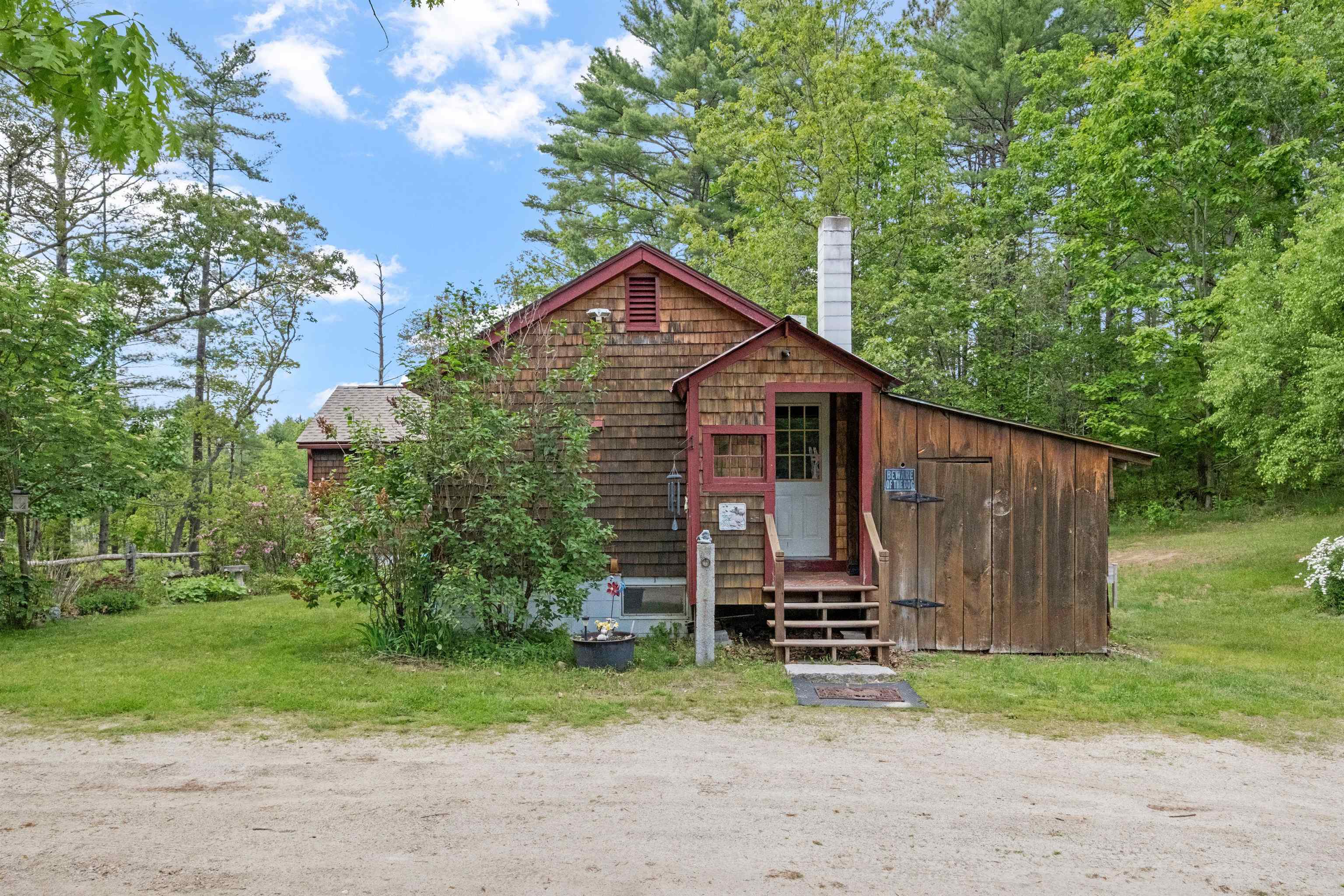 1542 Clement Hill Road