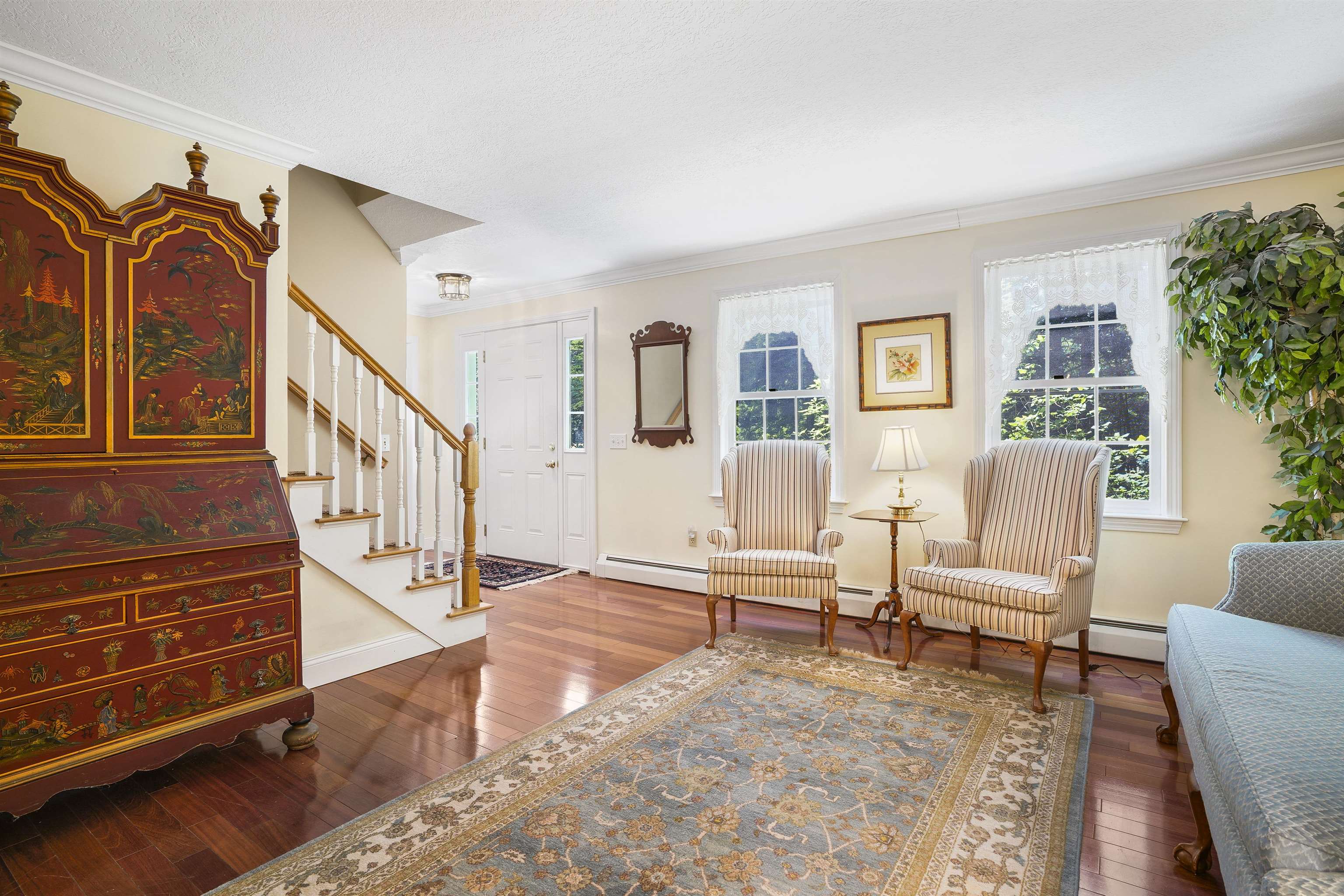 8 Essex Drive