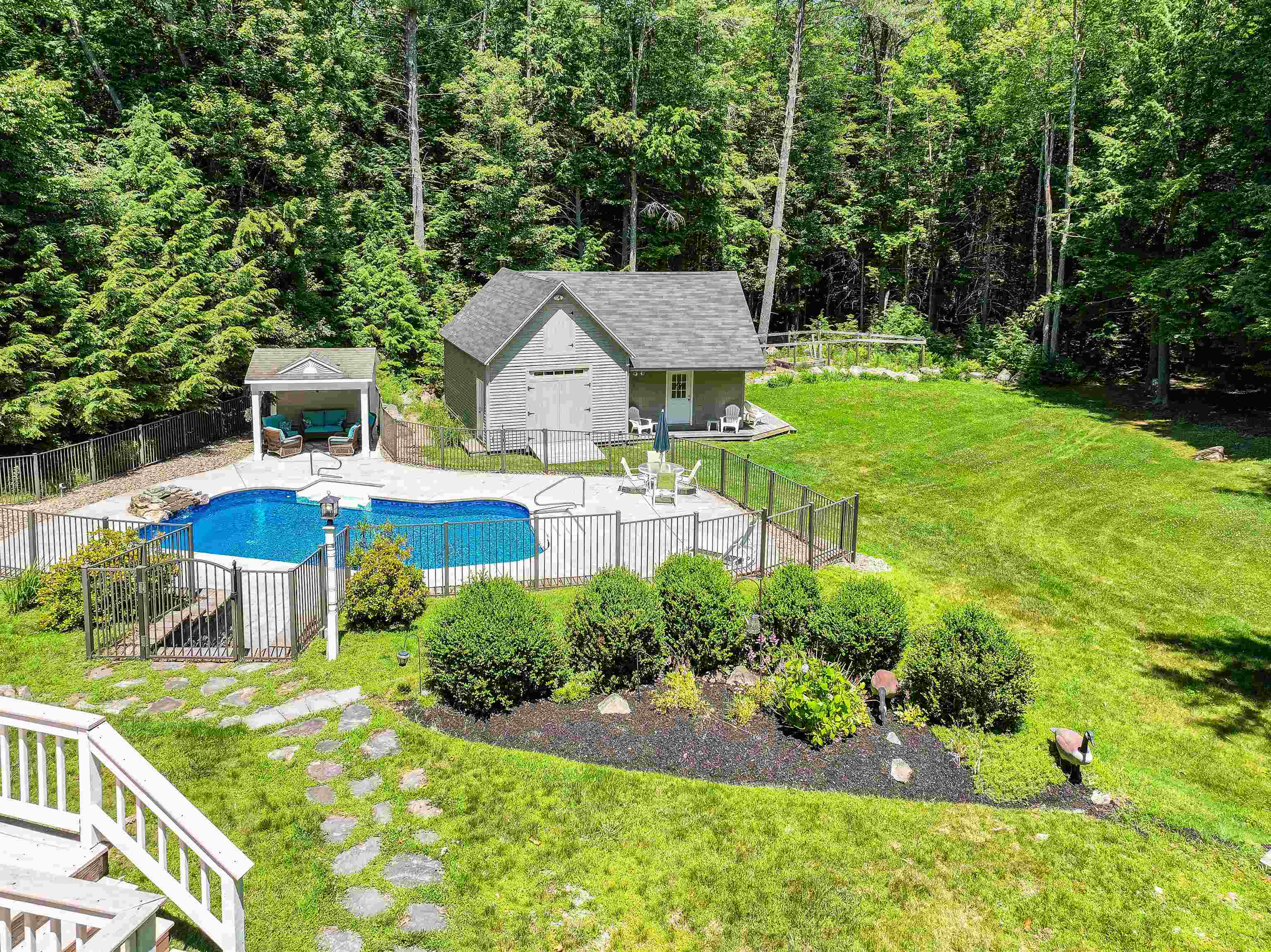 8 Essex Drive