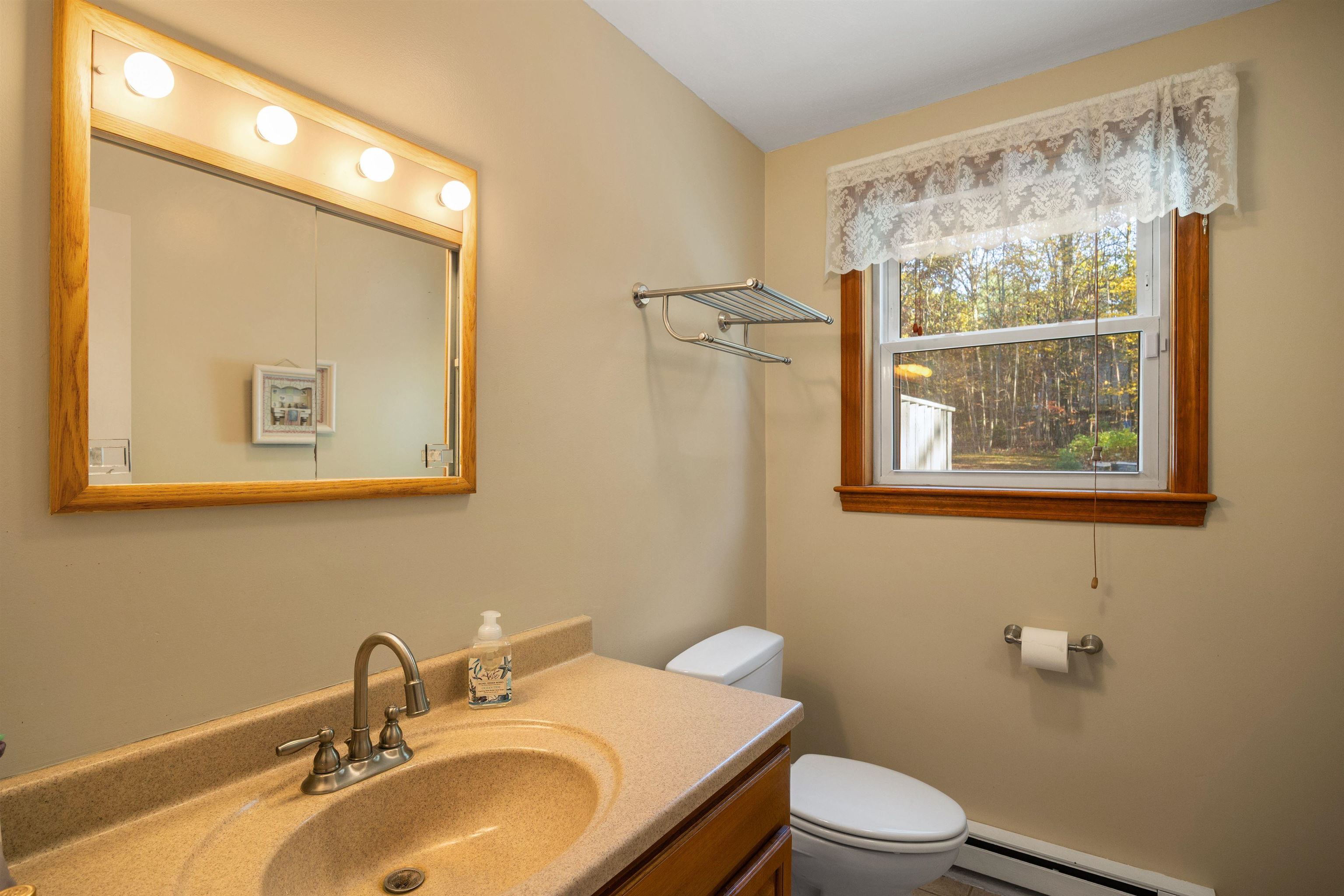 245B Beacon Hill Road