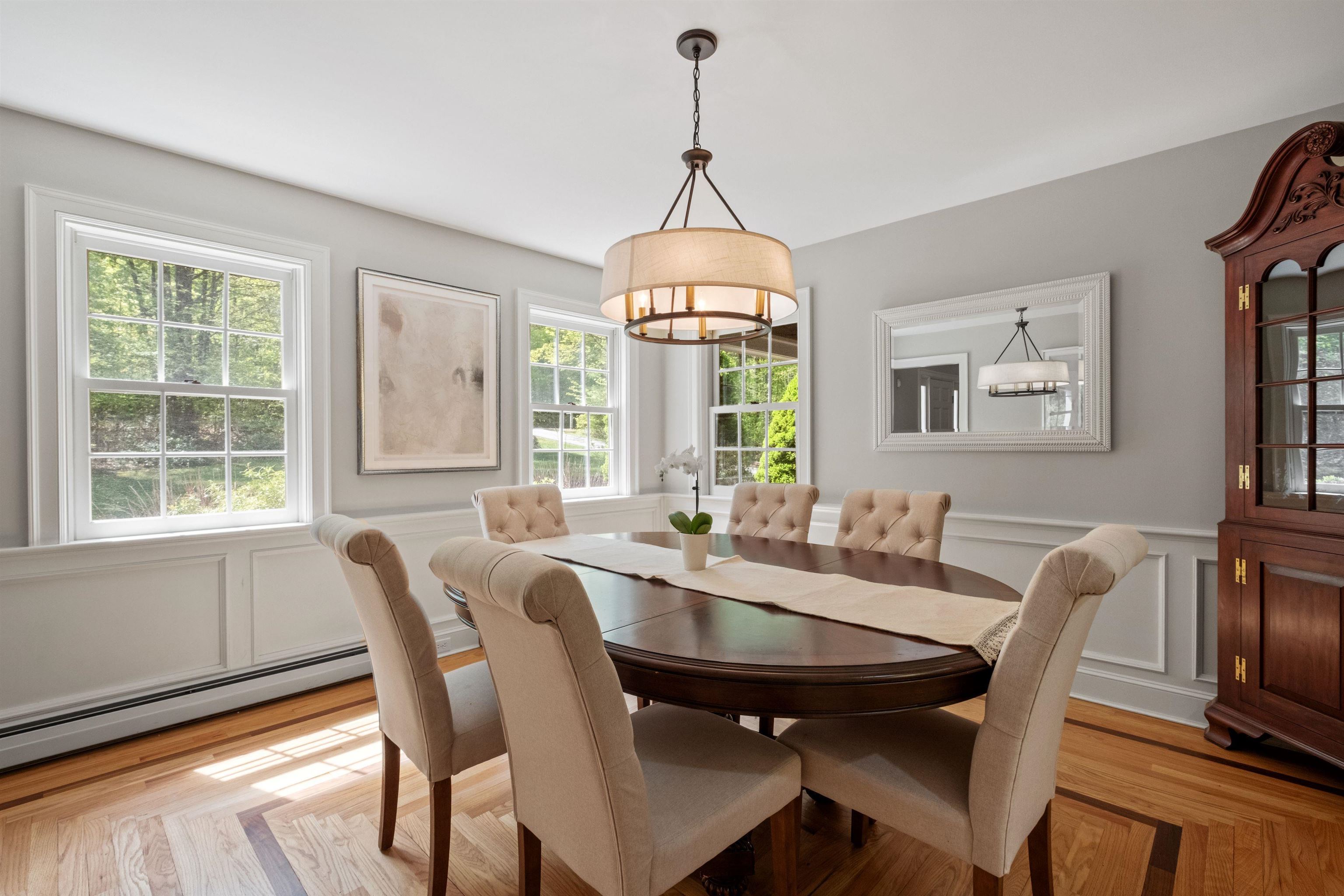 211 Hedgerose Lane