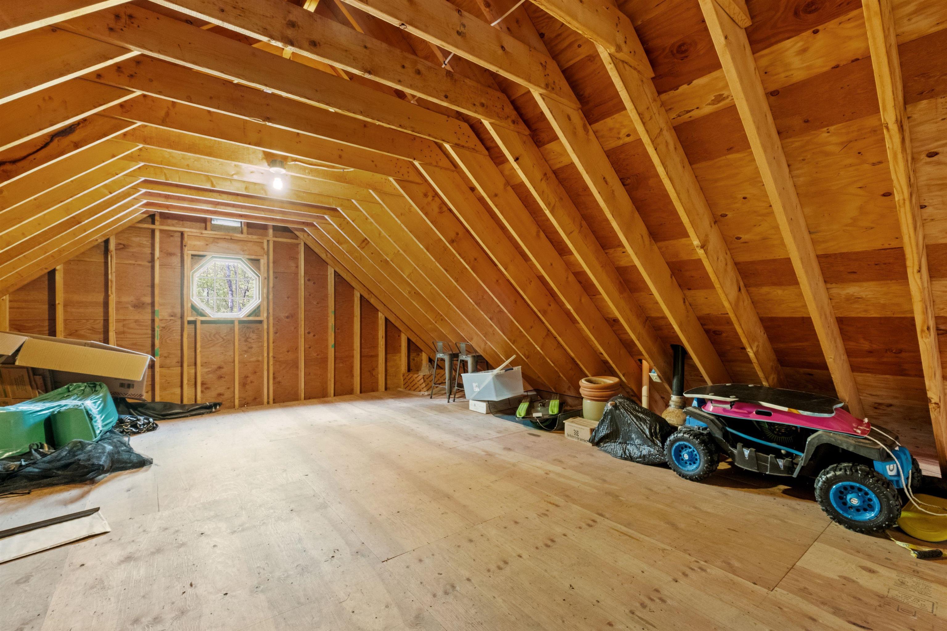 211 Hedgerose Lane