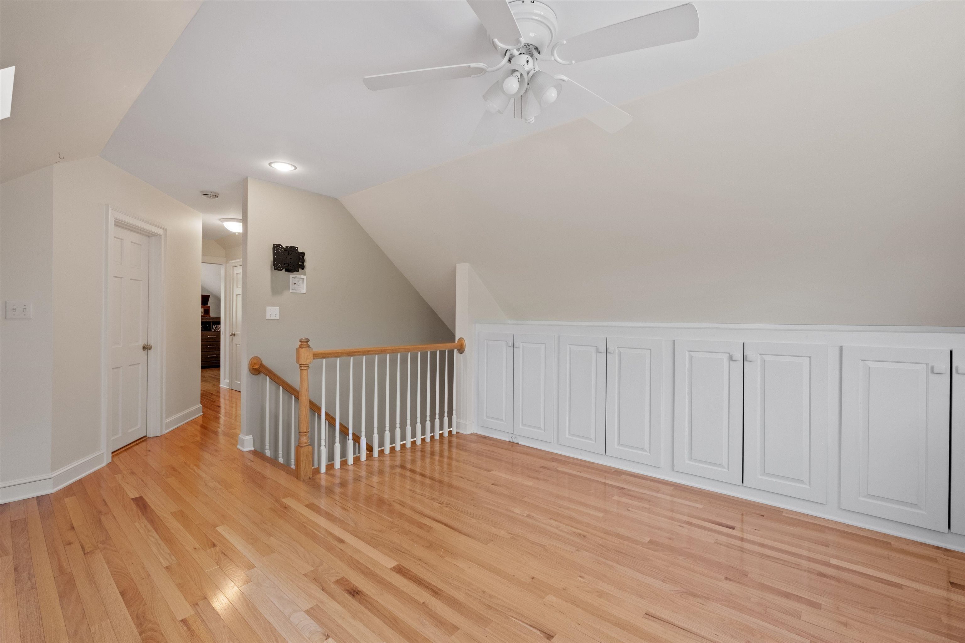 211 Hedgerose Lane