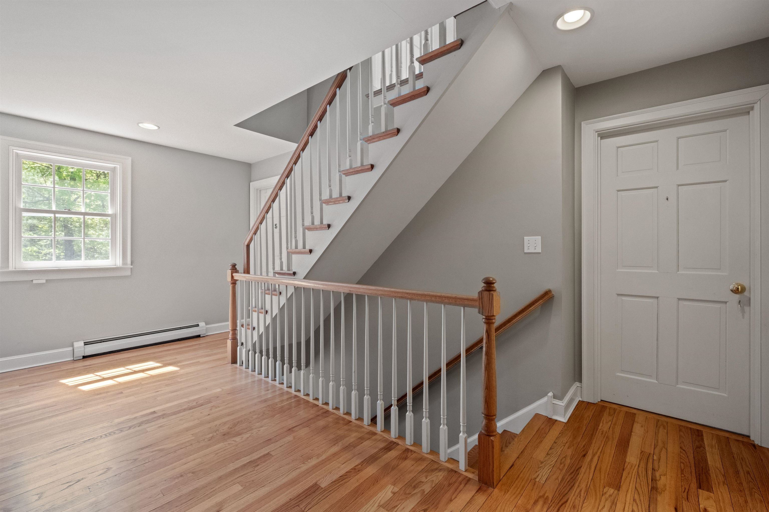 211 Hedgerose Lane