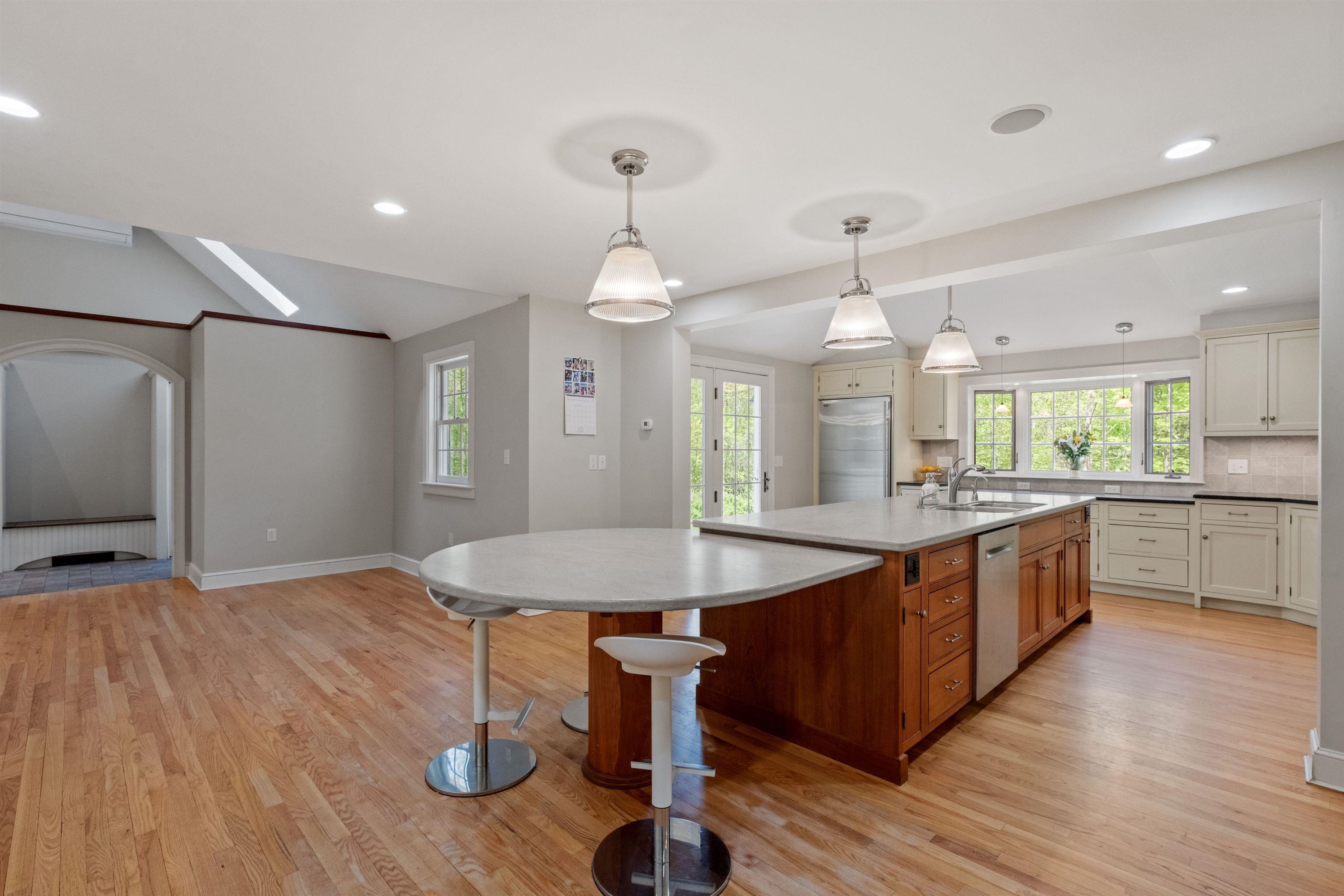 211 Hedgerose Lane
