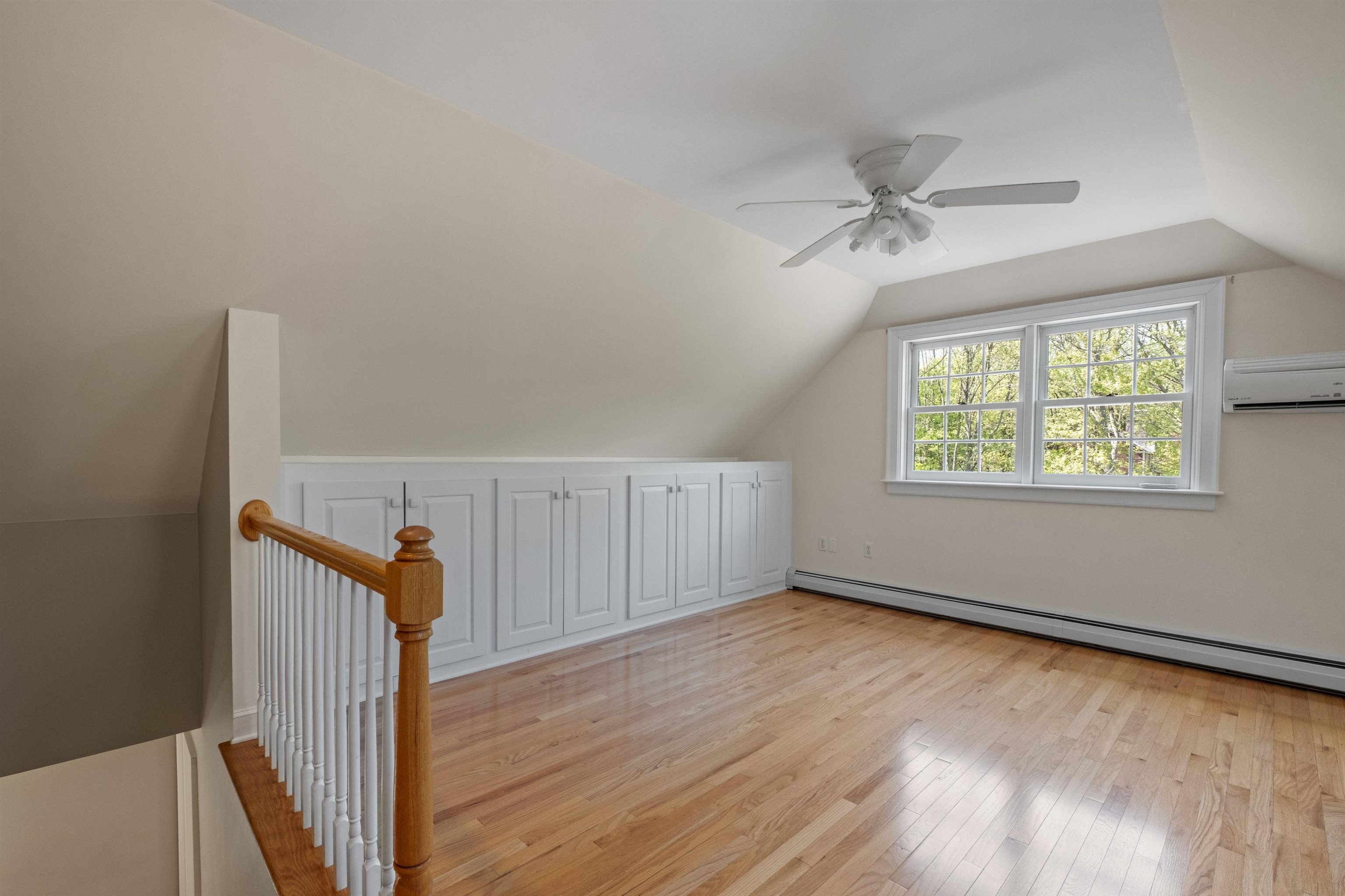 211 Hedgerose Lane