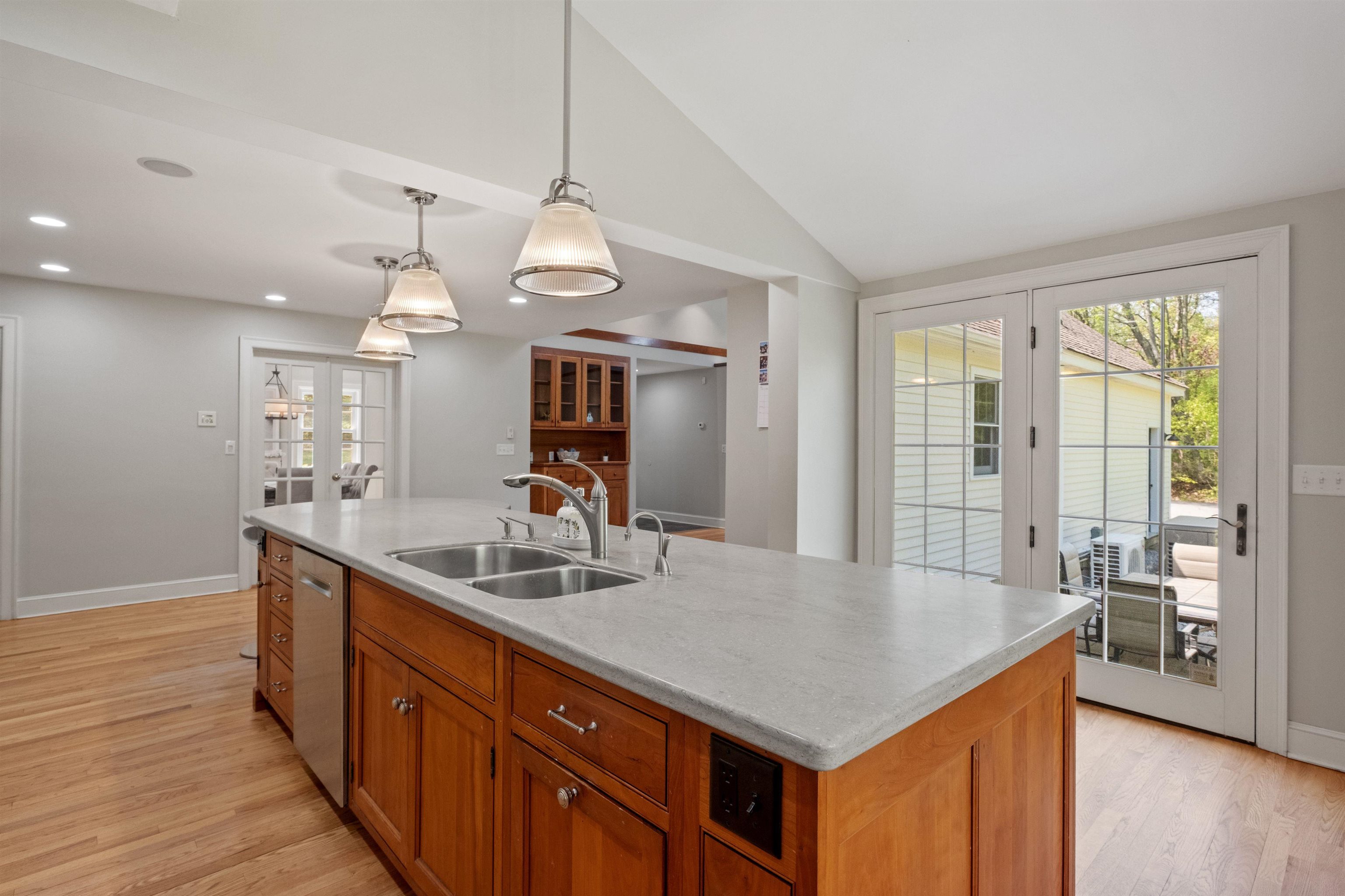 211 Hedgerose Lane