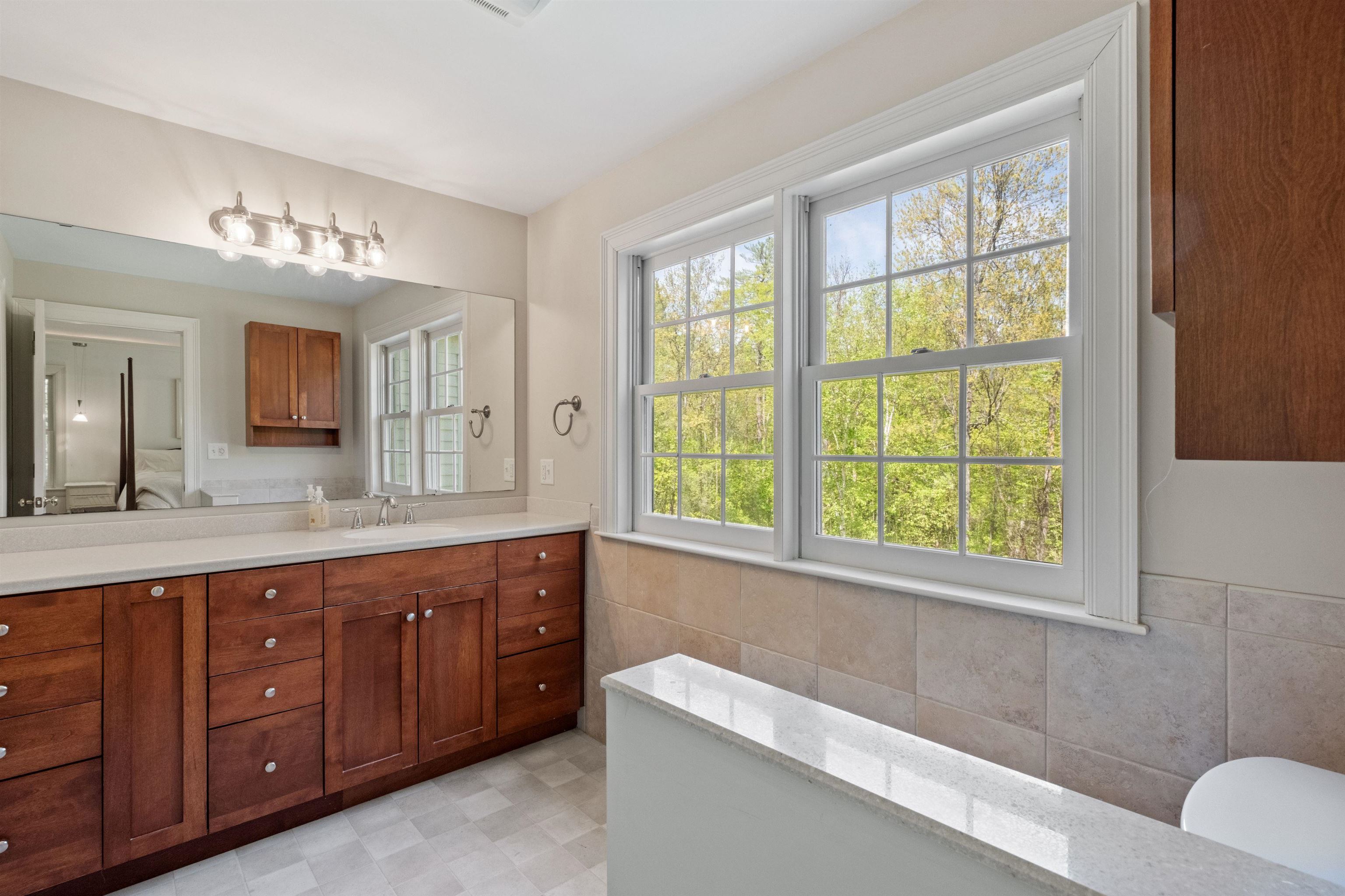211 Hedgerose Lane