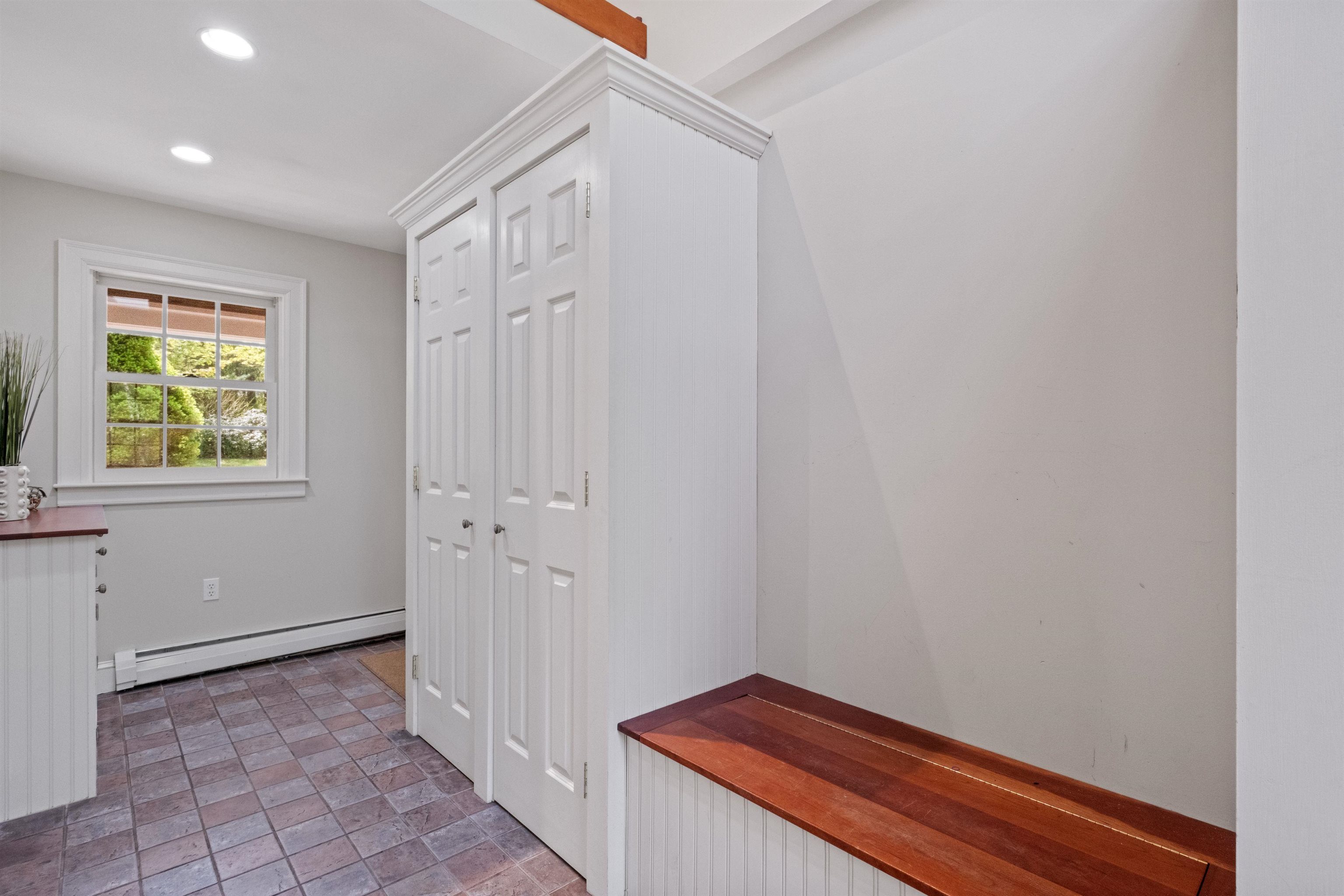 211 Hedgerose Lane