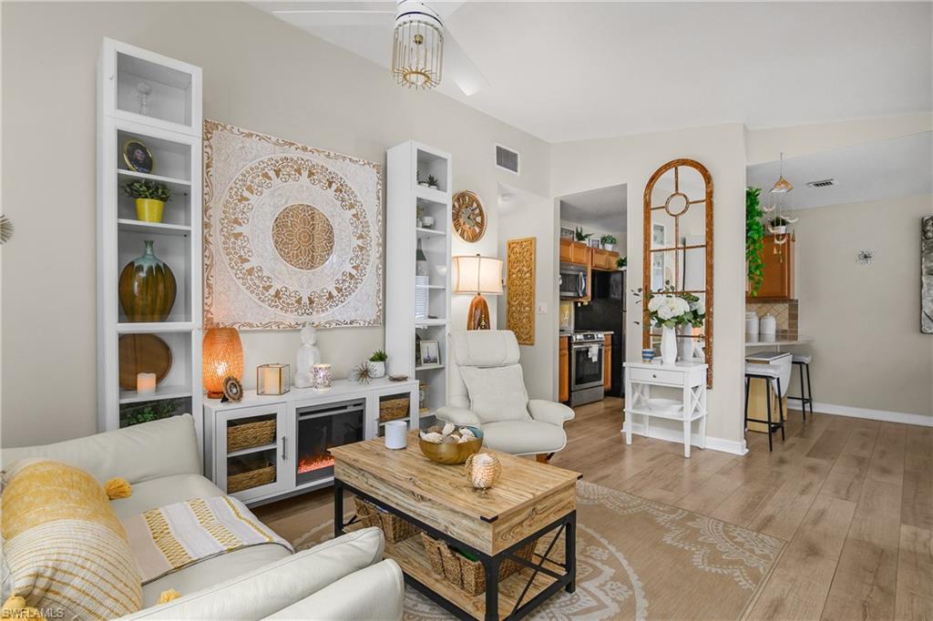 5266 Cedarbend DR # 1