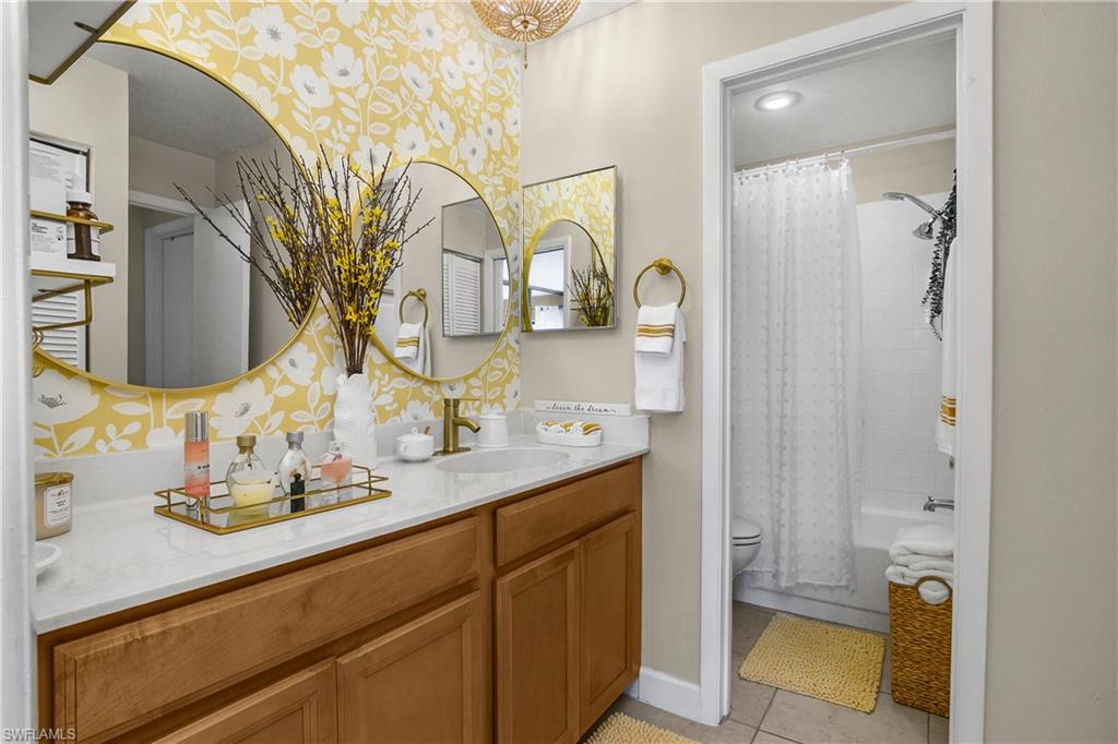 5266 Cedarbend DR # 1