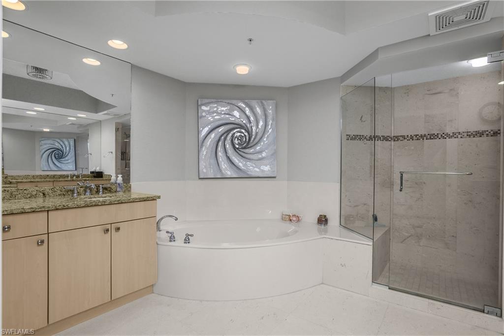 425 Cove Tower DR 504