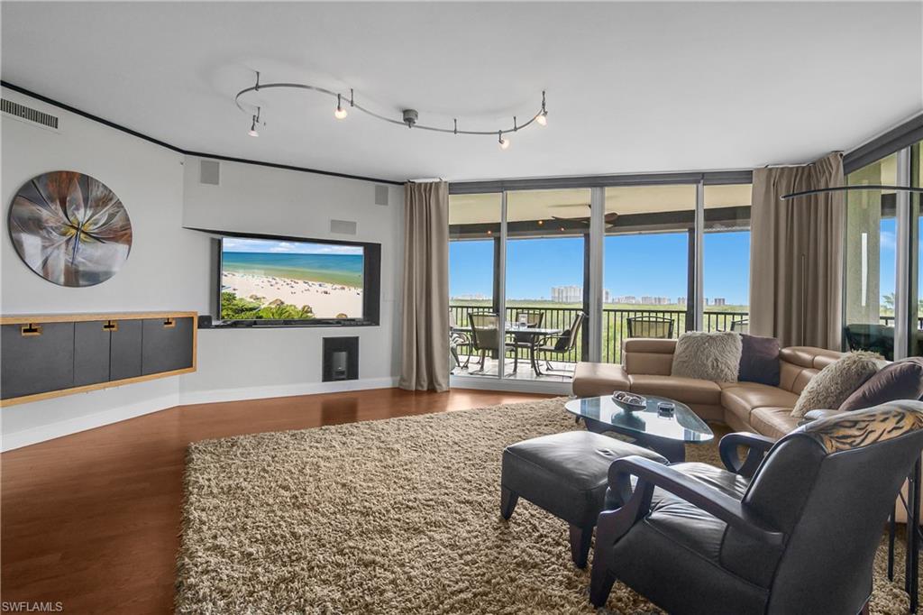 425 Cove Tower DR 504