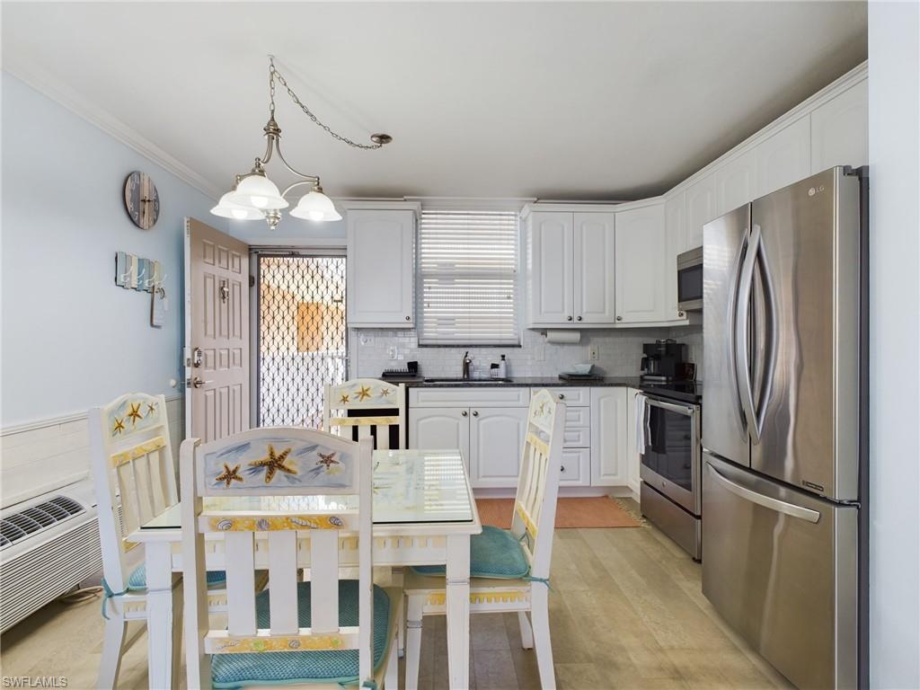 5600 Bonita Beach RD 805