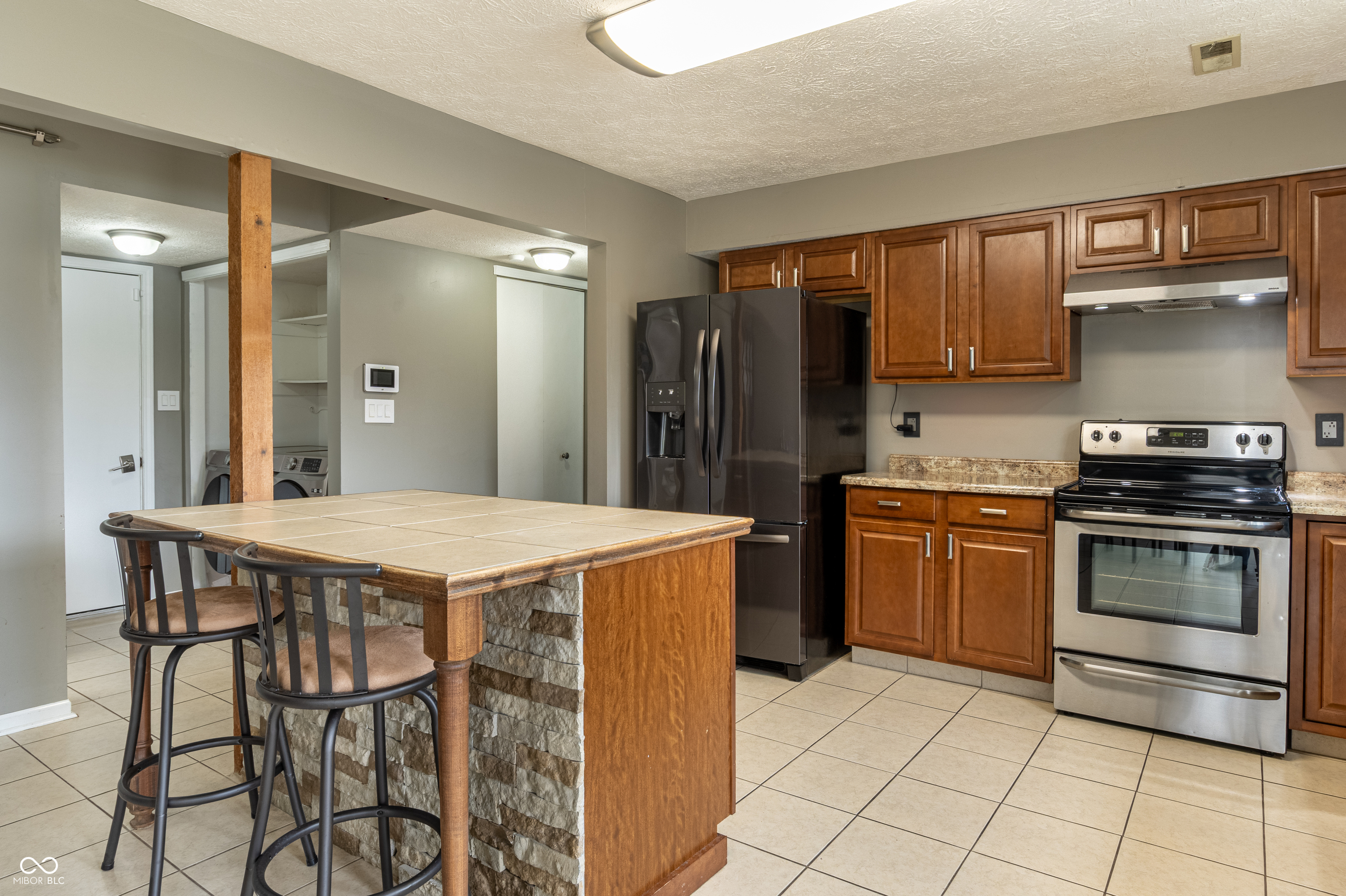 7775 Hollow Ridge Circle