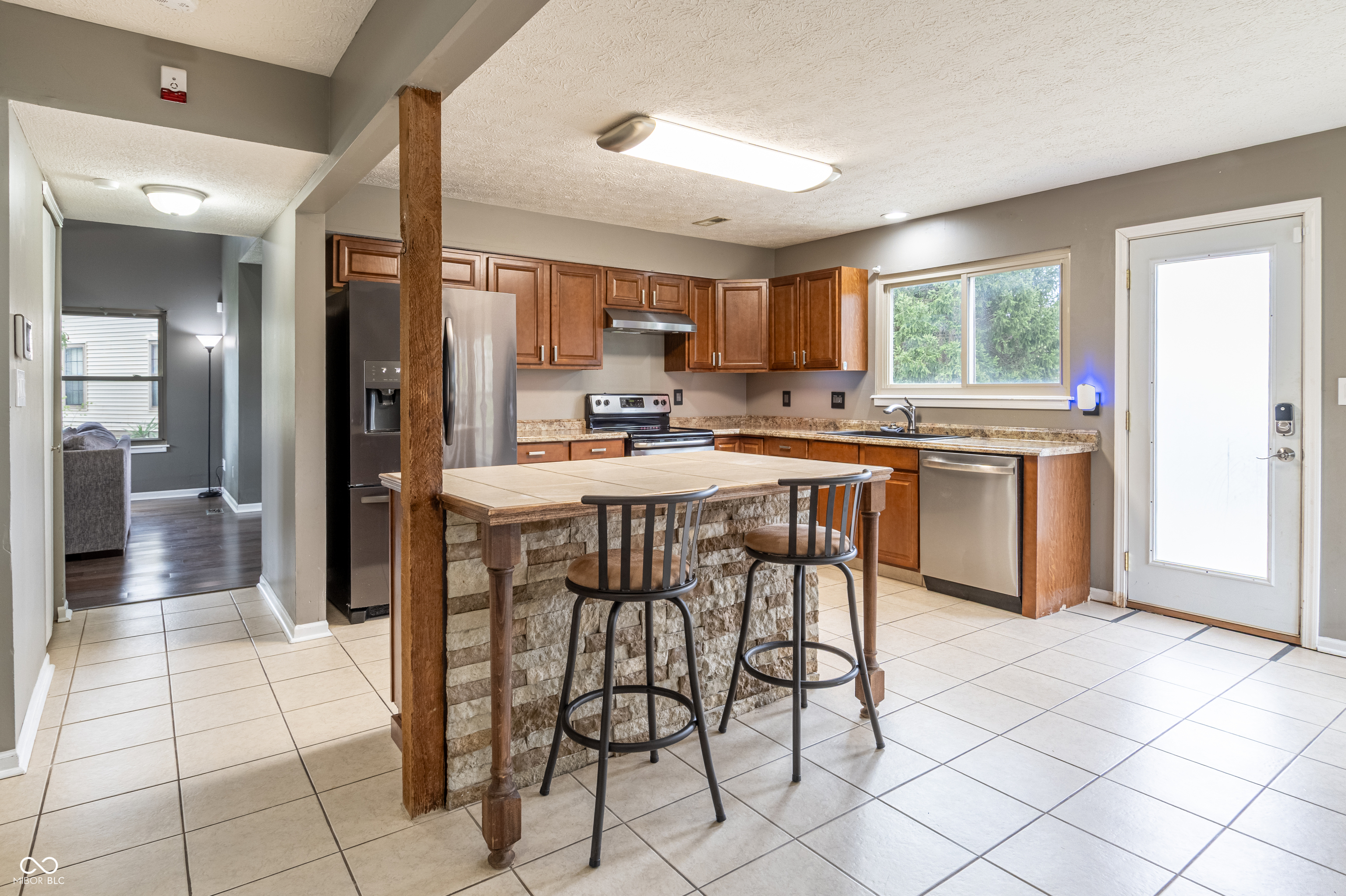7775 Hollow Ridge Circle