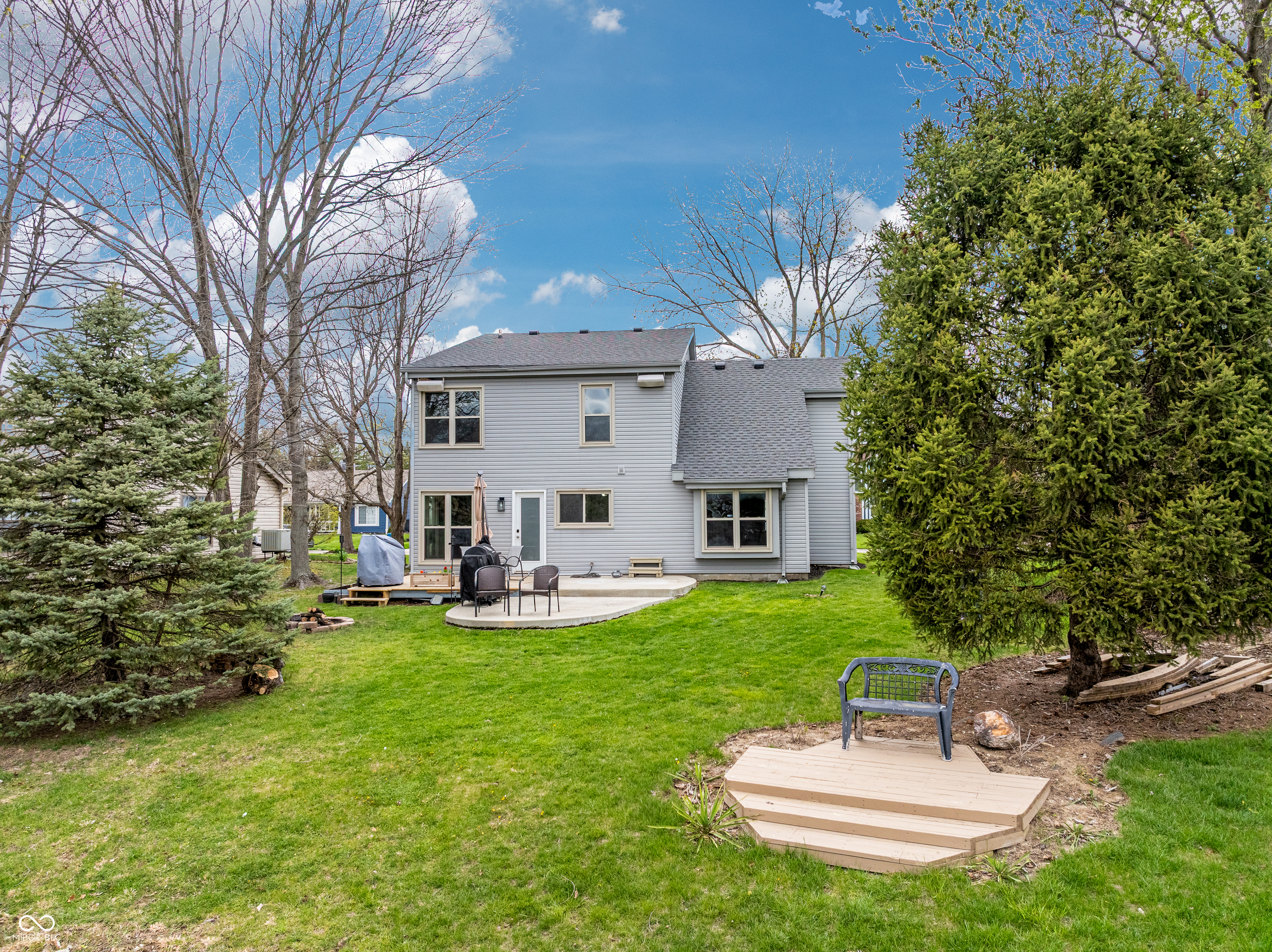7775 Hollow Ridge Circle