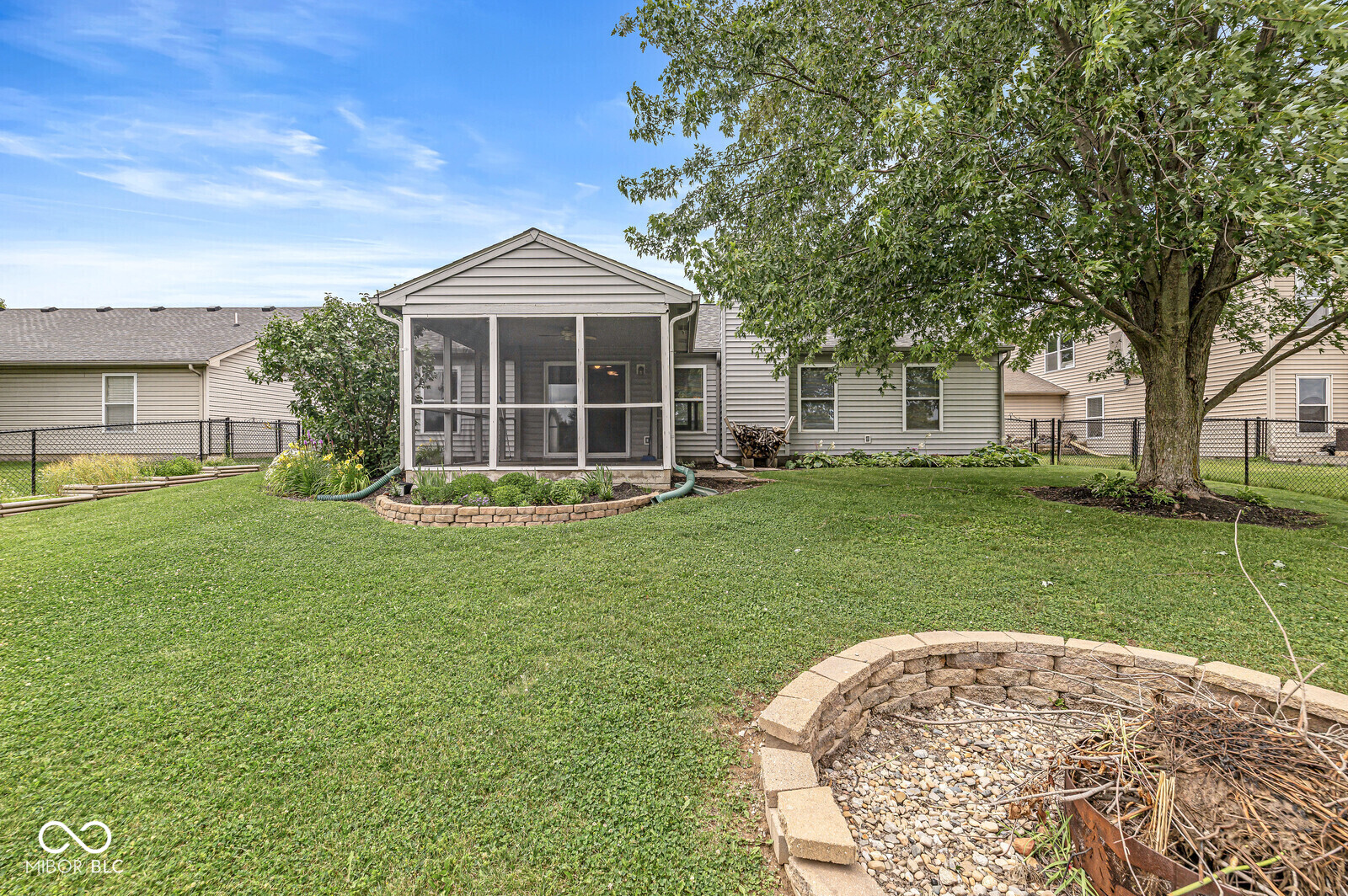 5327 Twin Bridge Boulevard