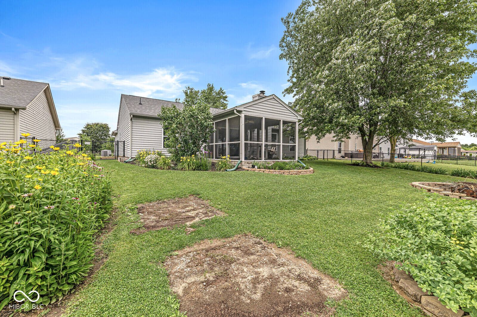5327 Twin Bridge Boulevard