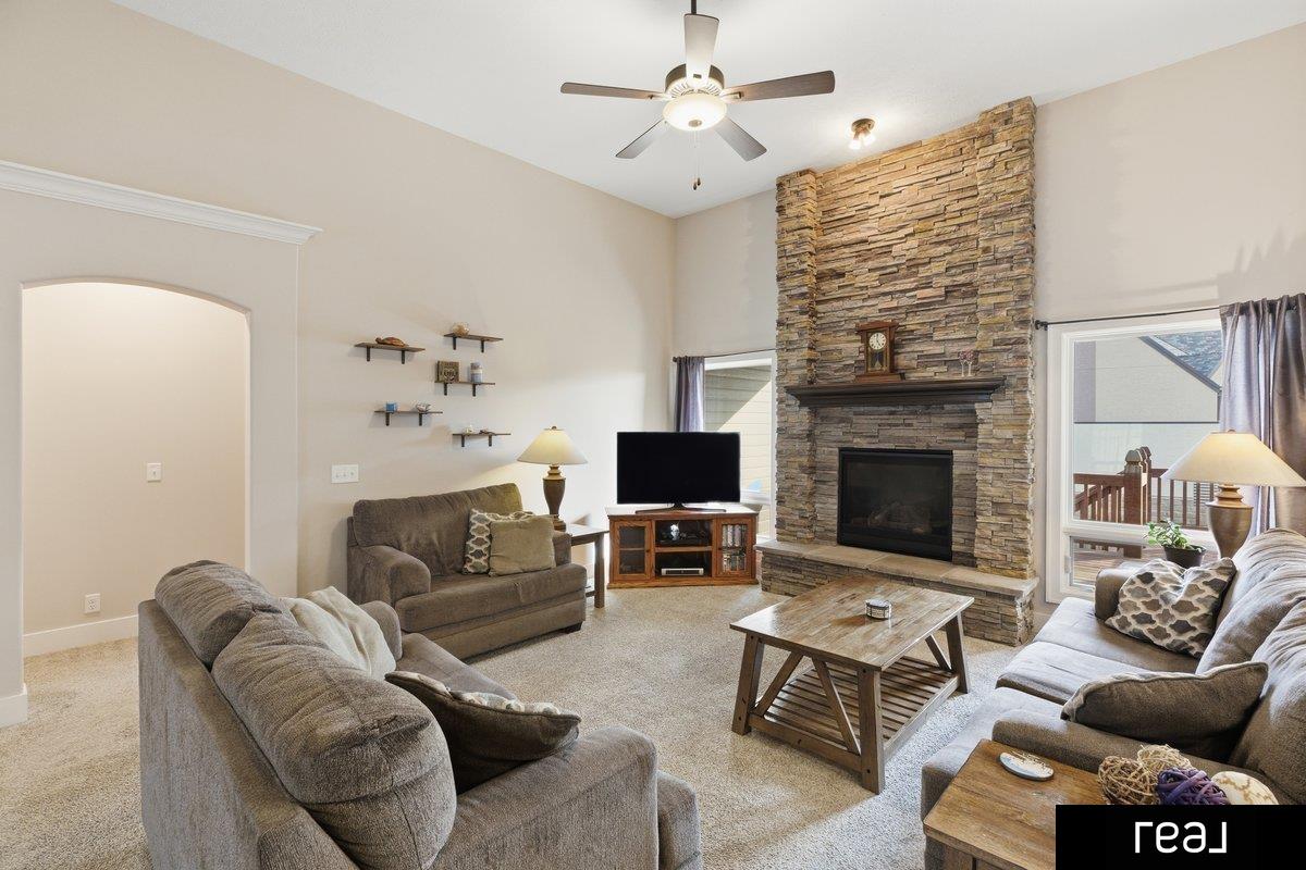 18765 Spaulding Street