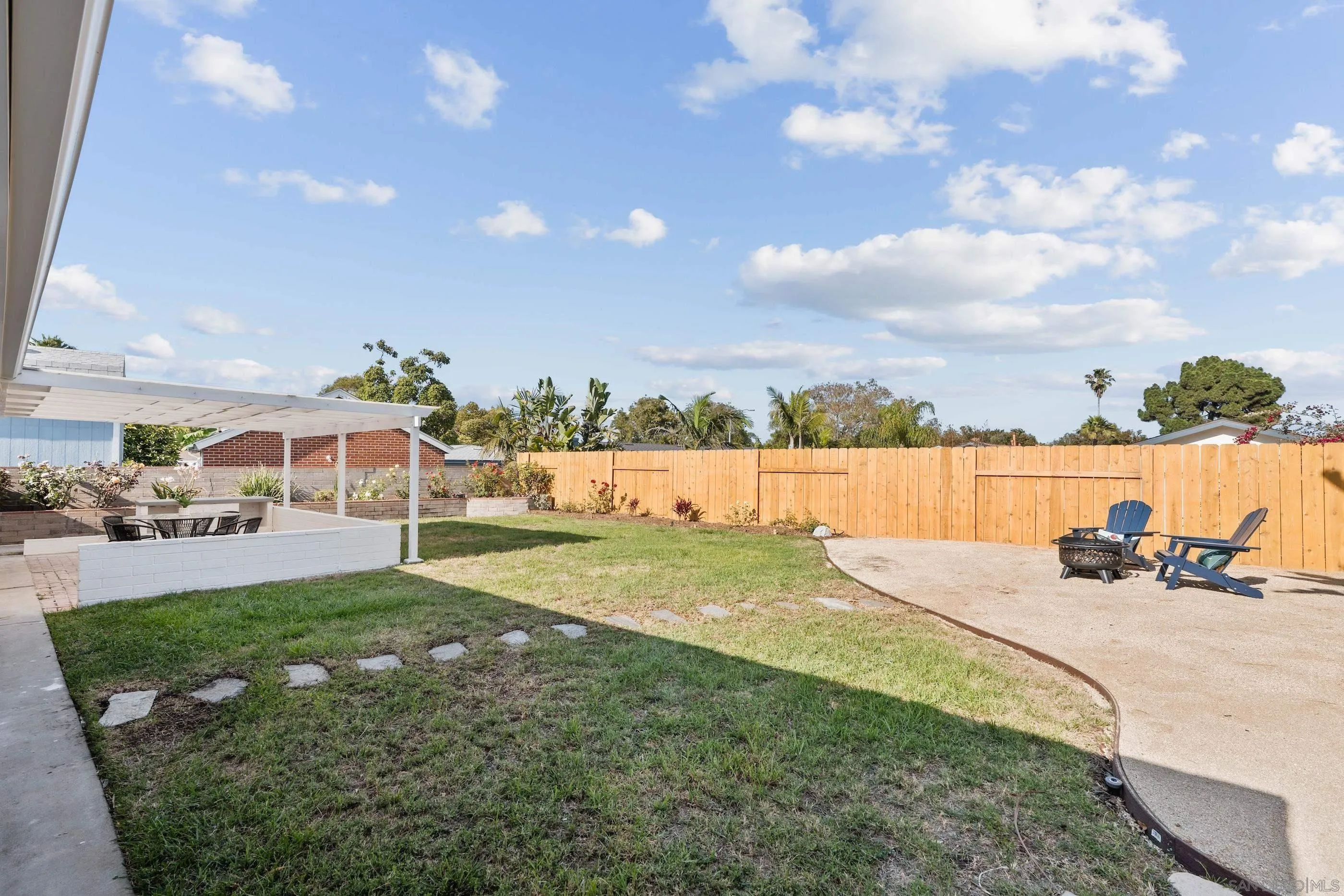 4539 La Crosse Ave