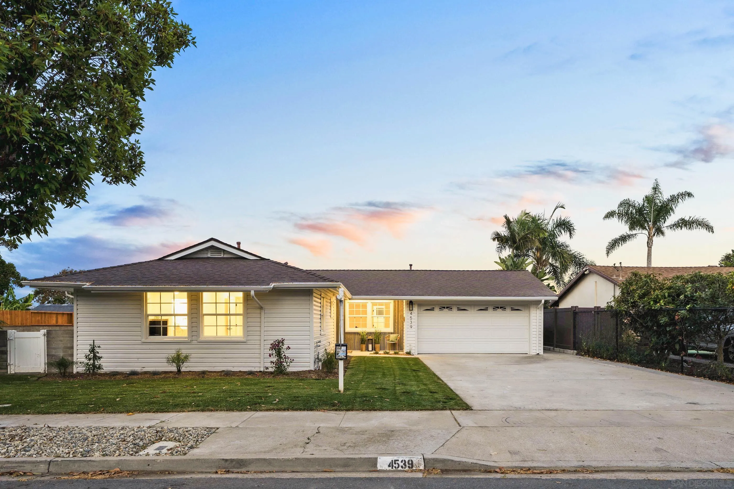 4539 La Crosse Ave
