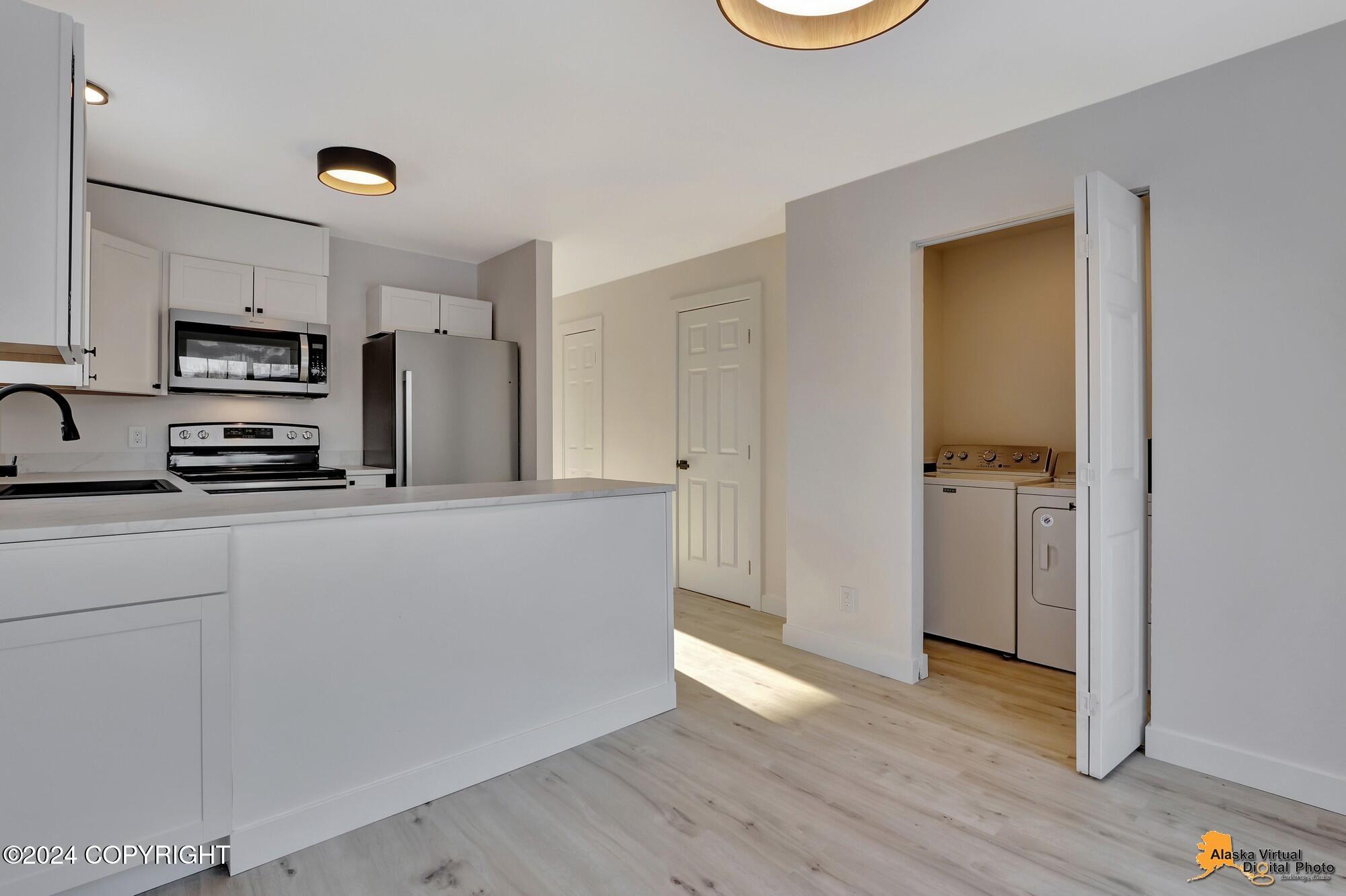 7608 Snow View Drive