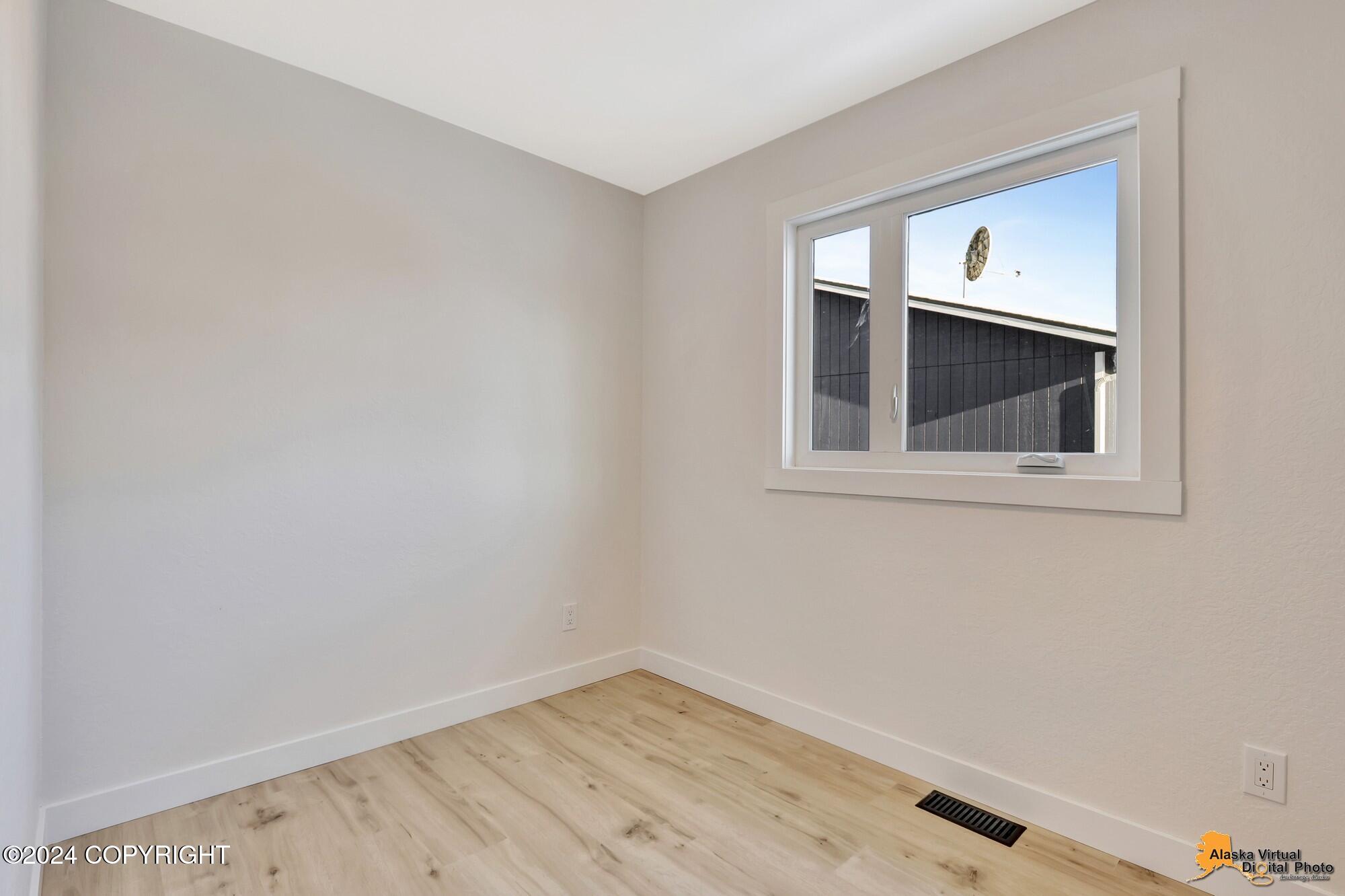 7608 Snow View Drive