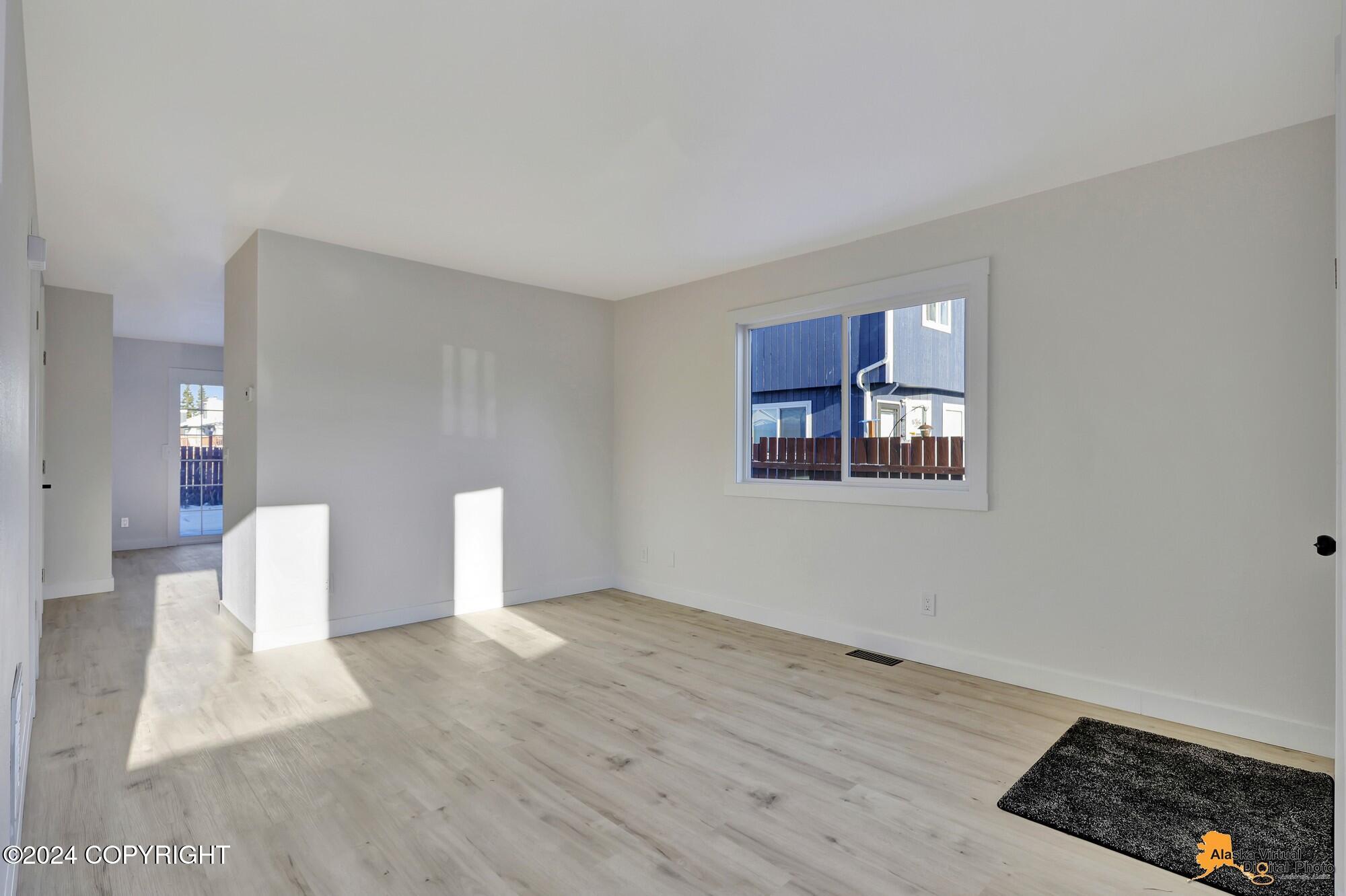 7608 Snow View Drive