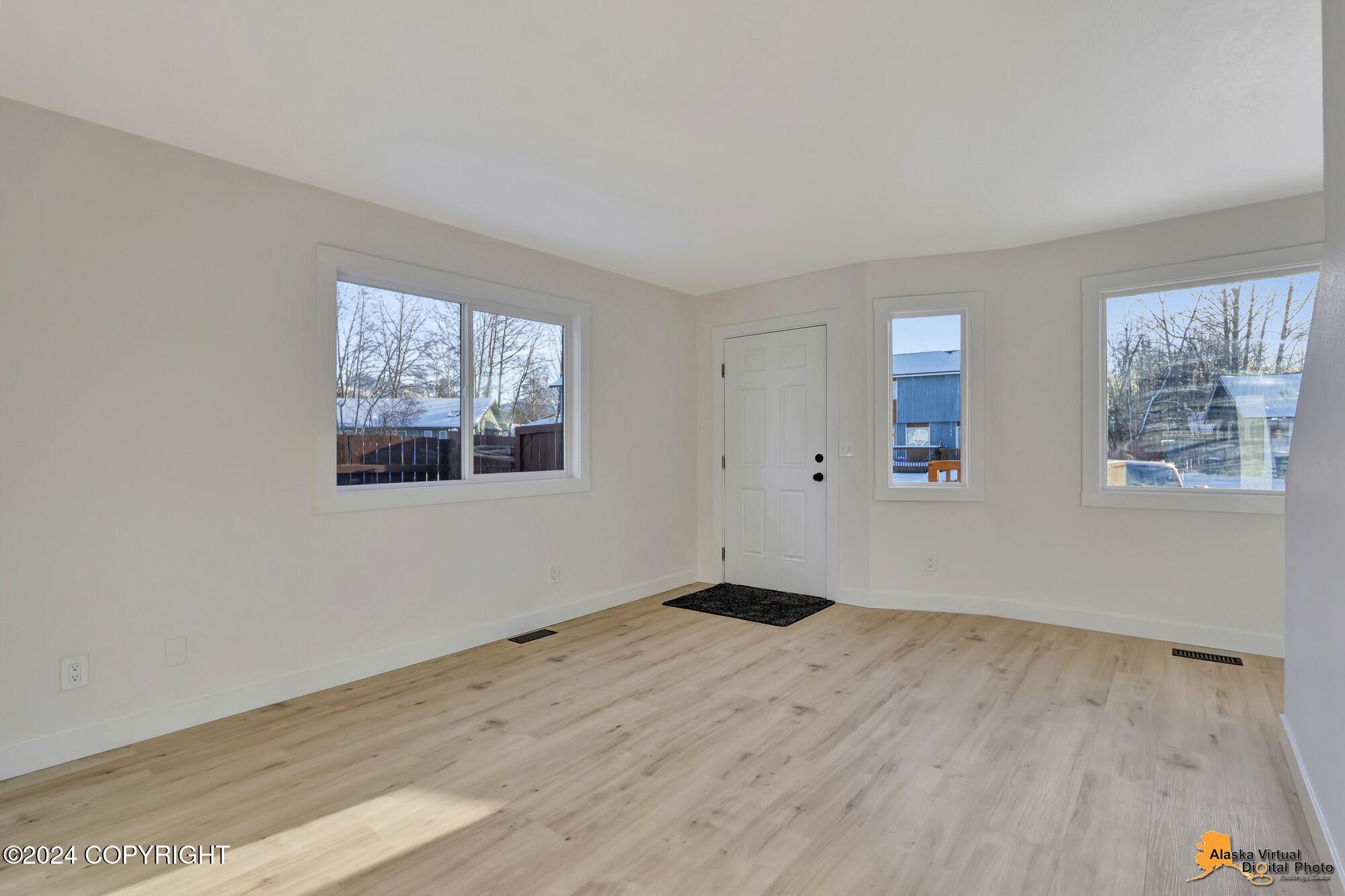 7608 Snow View Drive