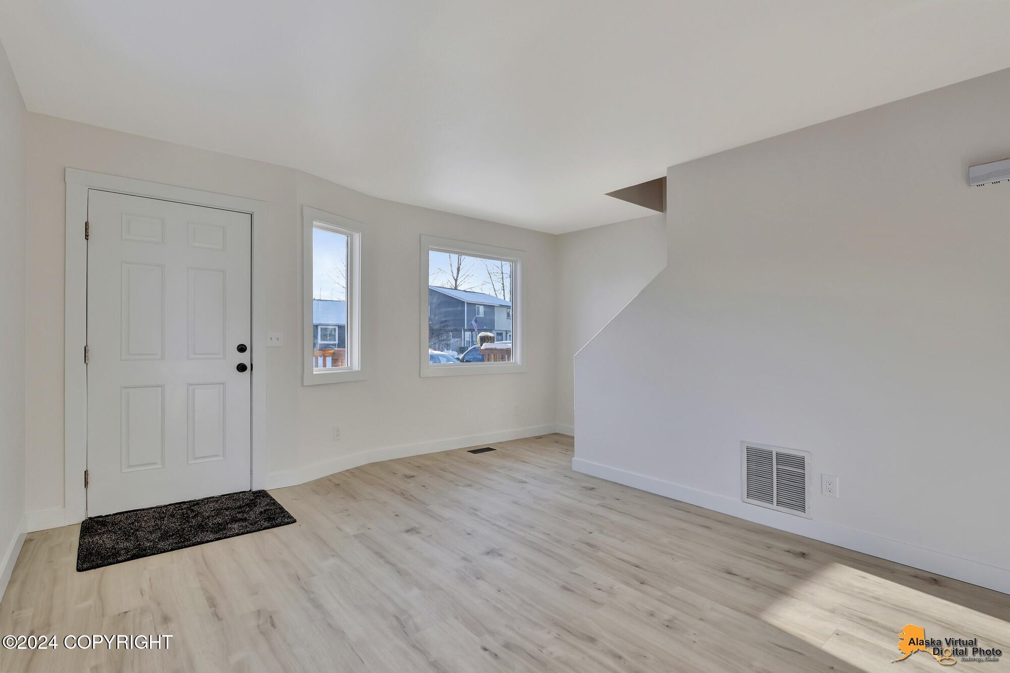 7608 Snow View Drive