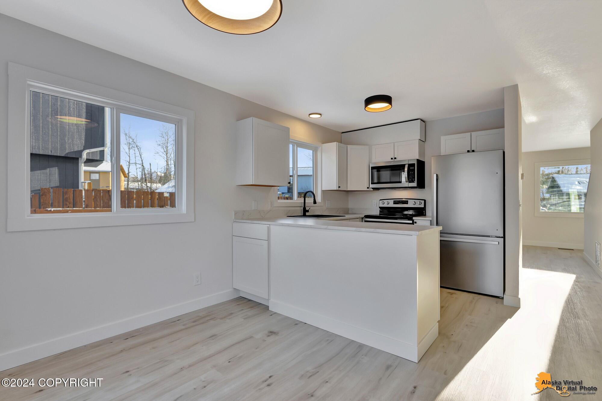 7608 Snow View Drive