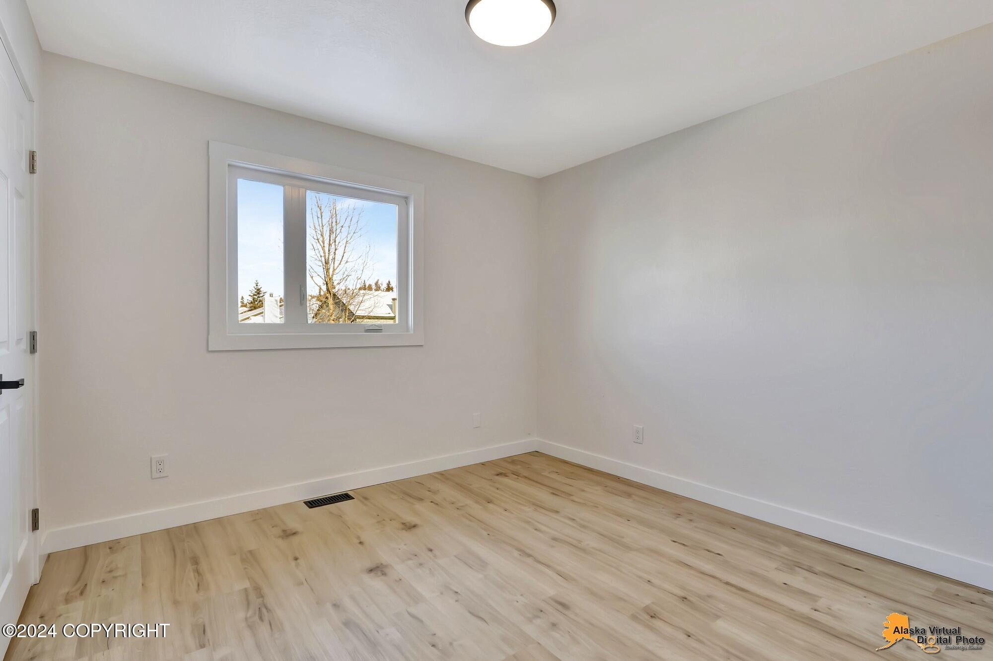 7608 Snow View Drive