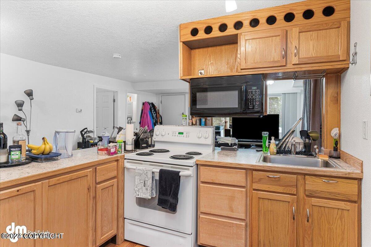 2703 Klamath Drive