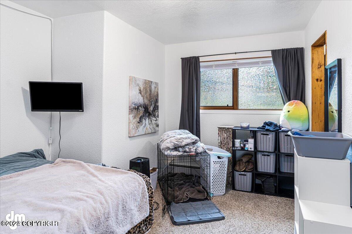 2703 Klamath Drive