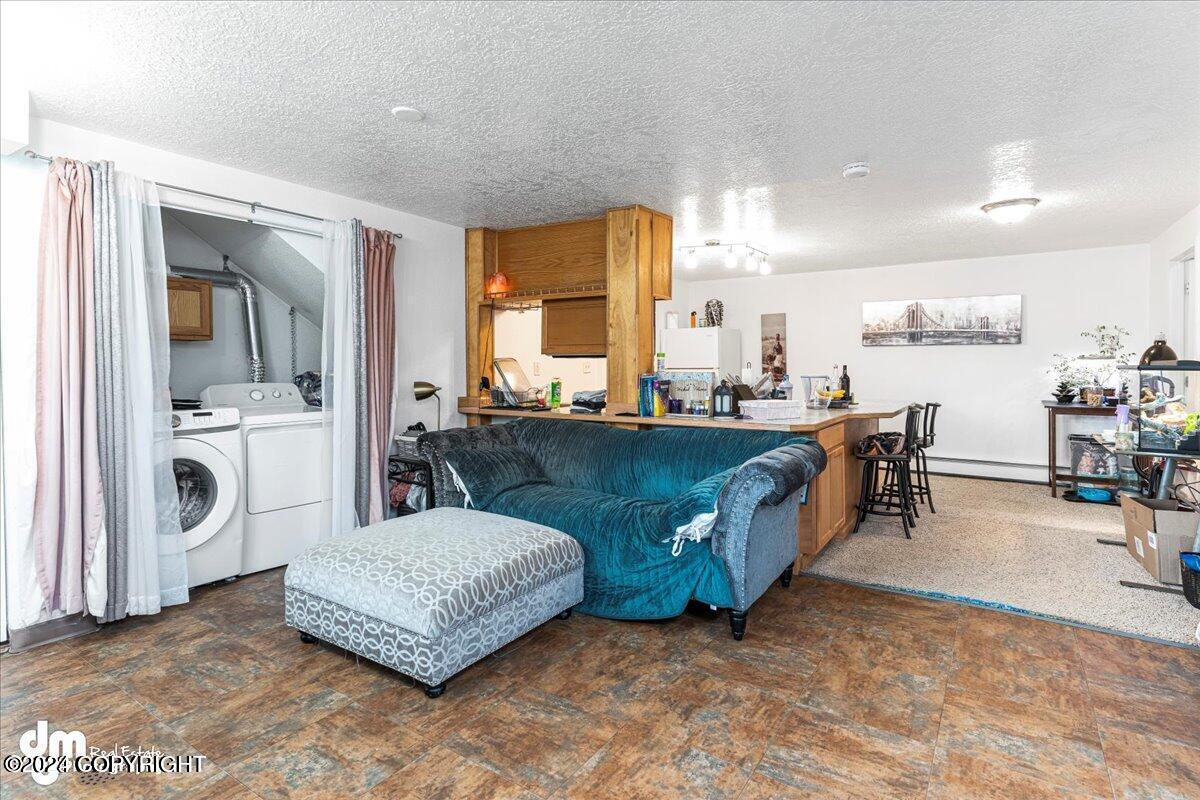 2703 Klamath Drive
