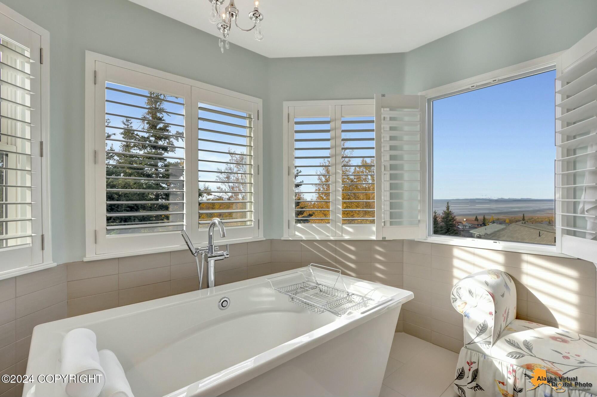 5522 Woodshire Circle
