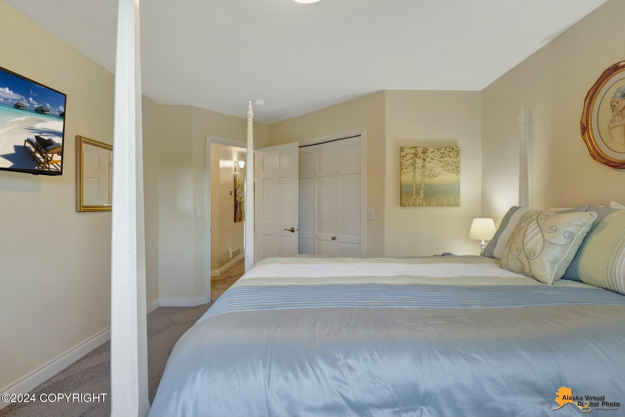 5522 Woodshire Circle