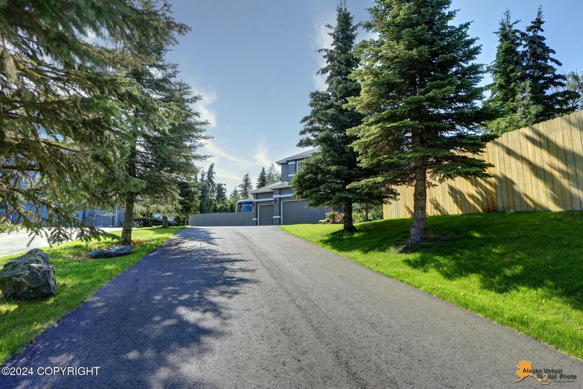 5522 Woodshire Circle