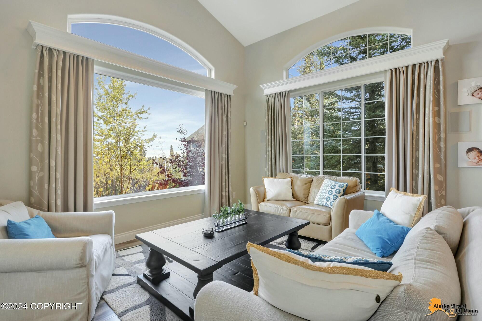 5522 Woodshire Circle