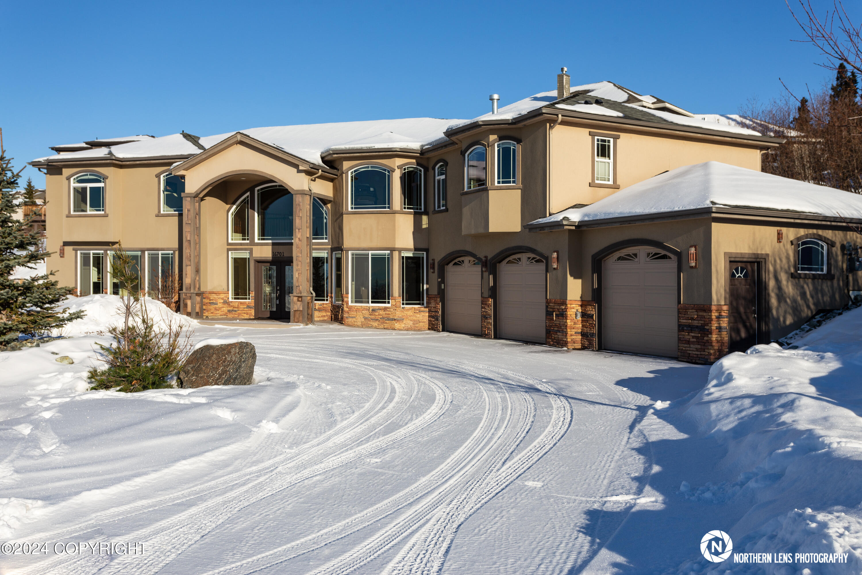16701 Woods Pointe Circle