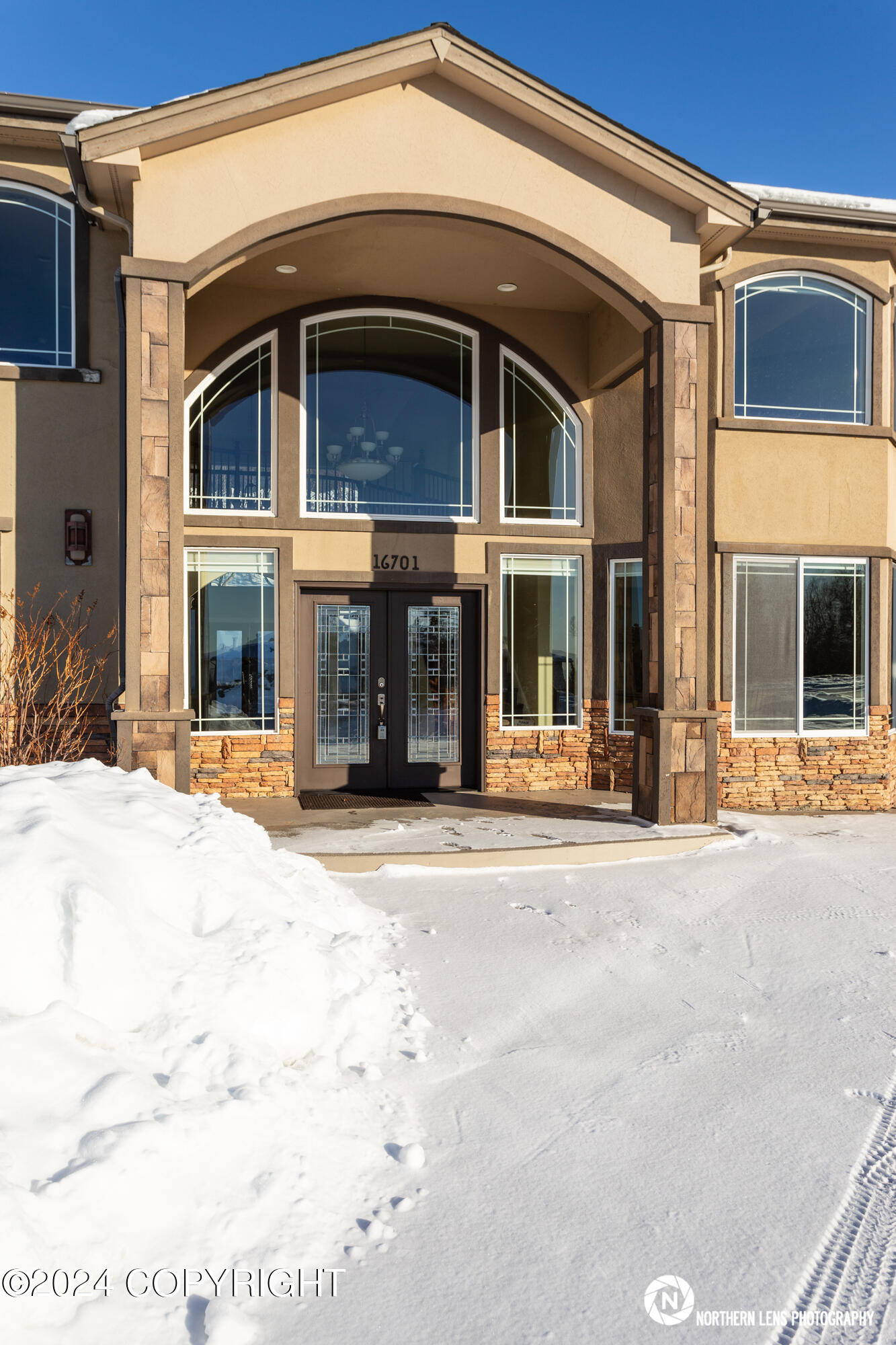 16701 Woods Pointe Circle