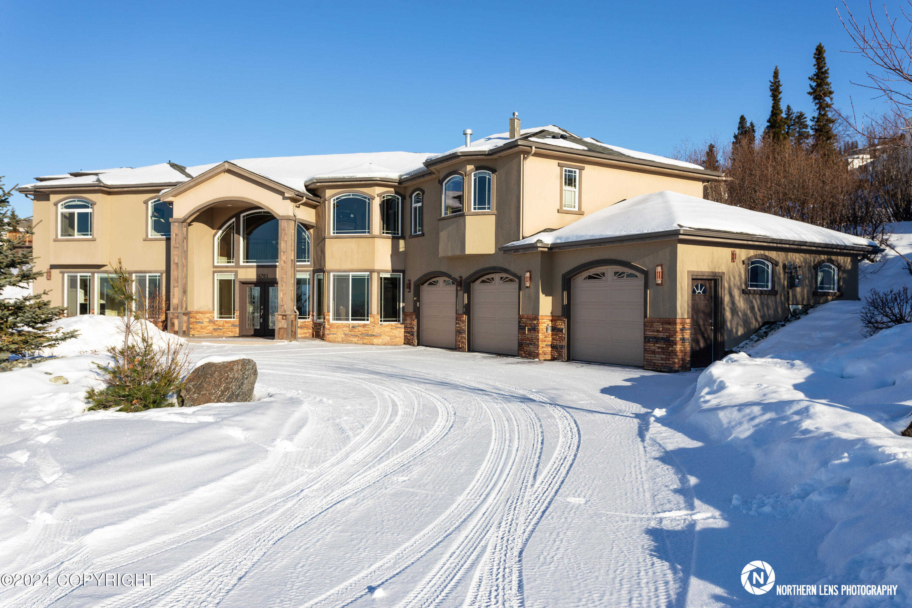 16701 Woods Pointe Circle