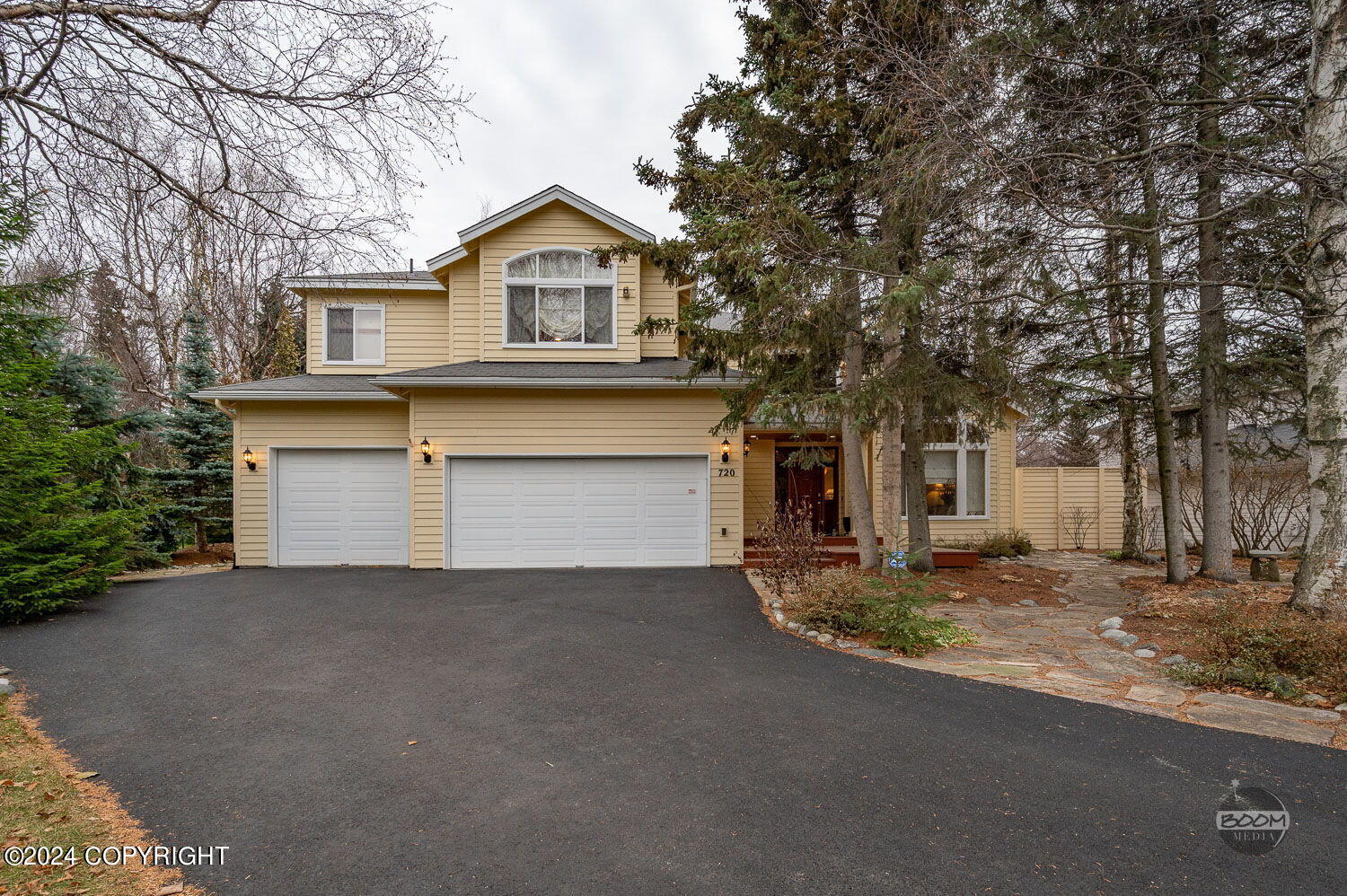 720 Botanical Heights Circle