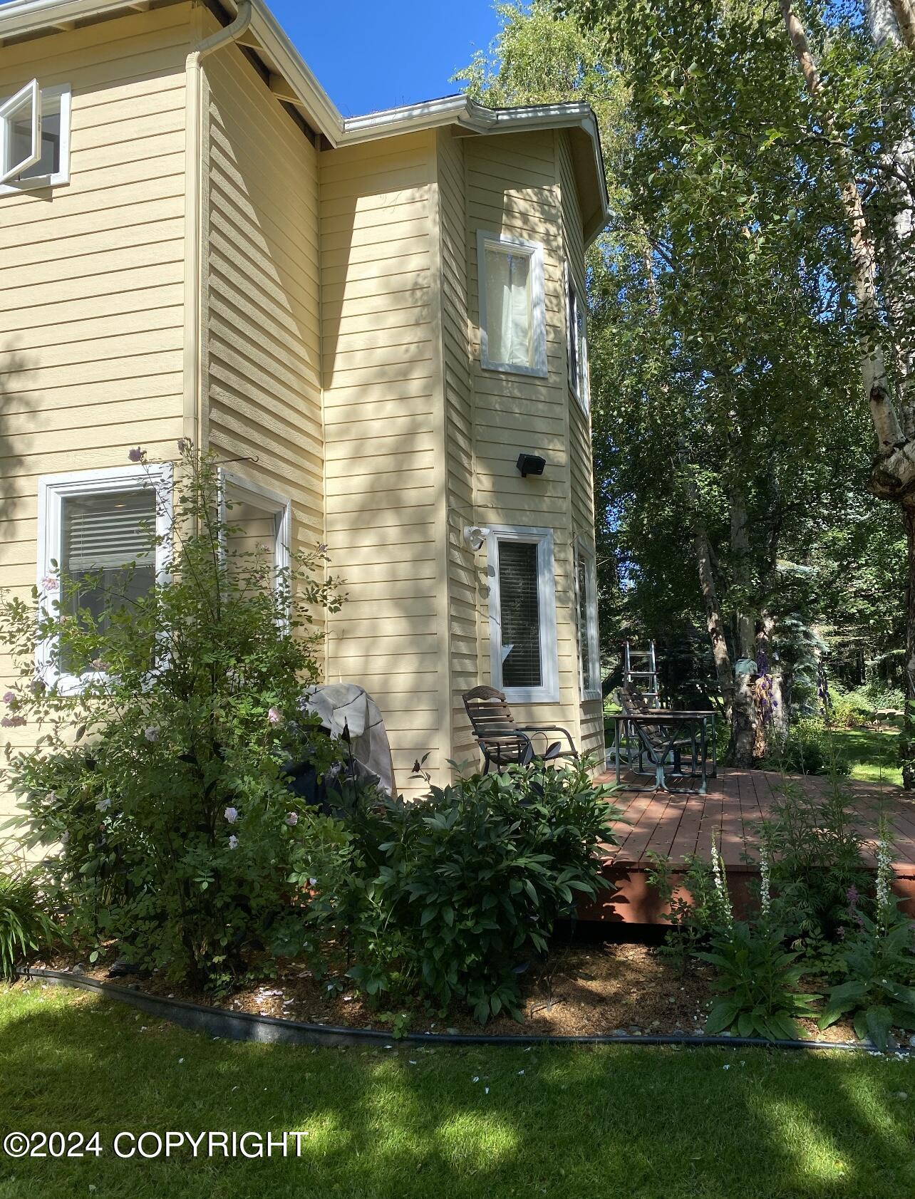 720 Botanical Heights Circle