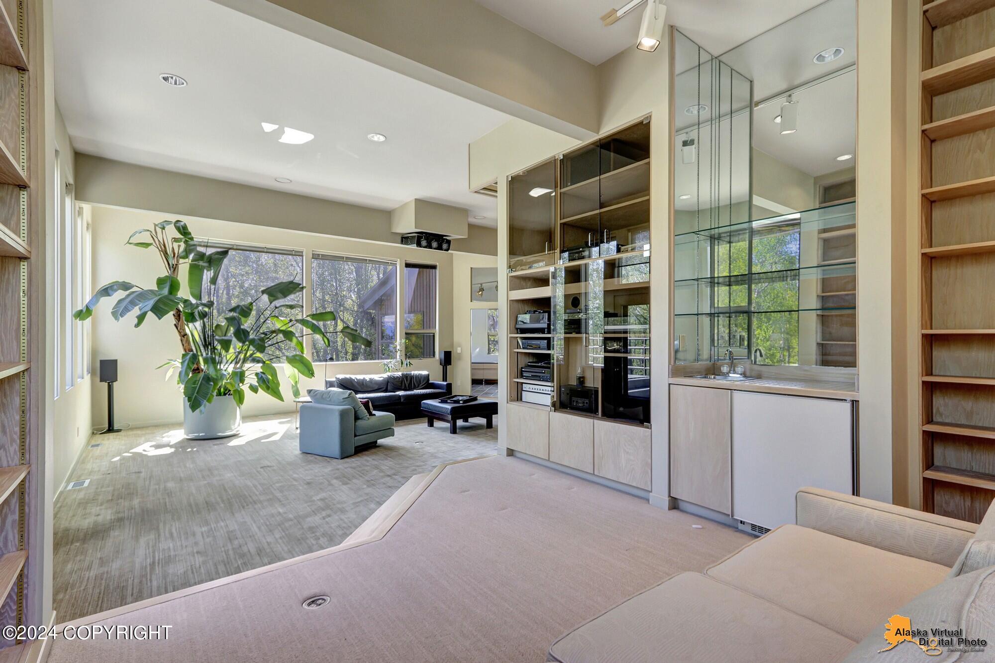 6960 W Dimond Boulevard