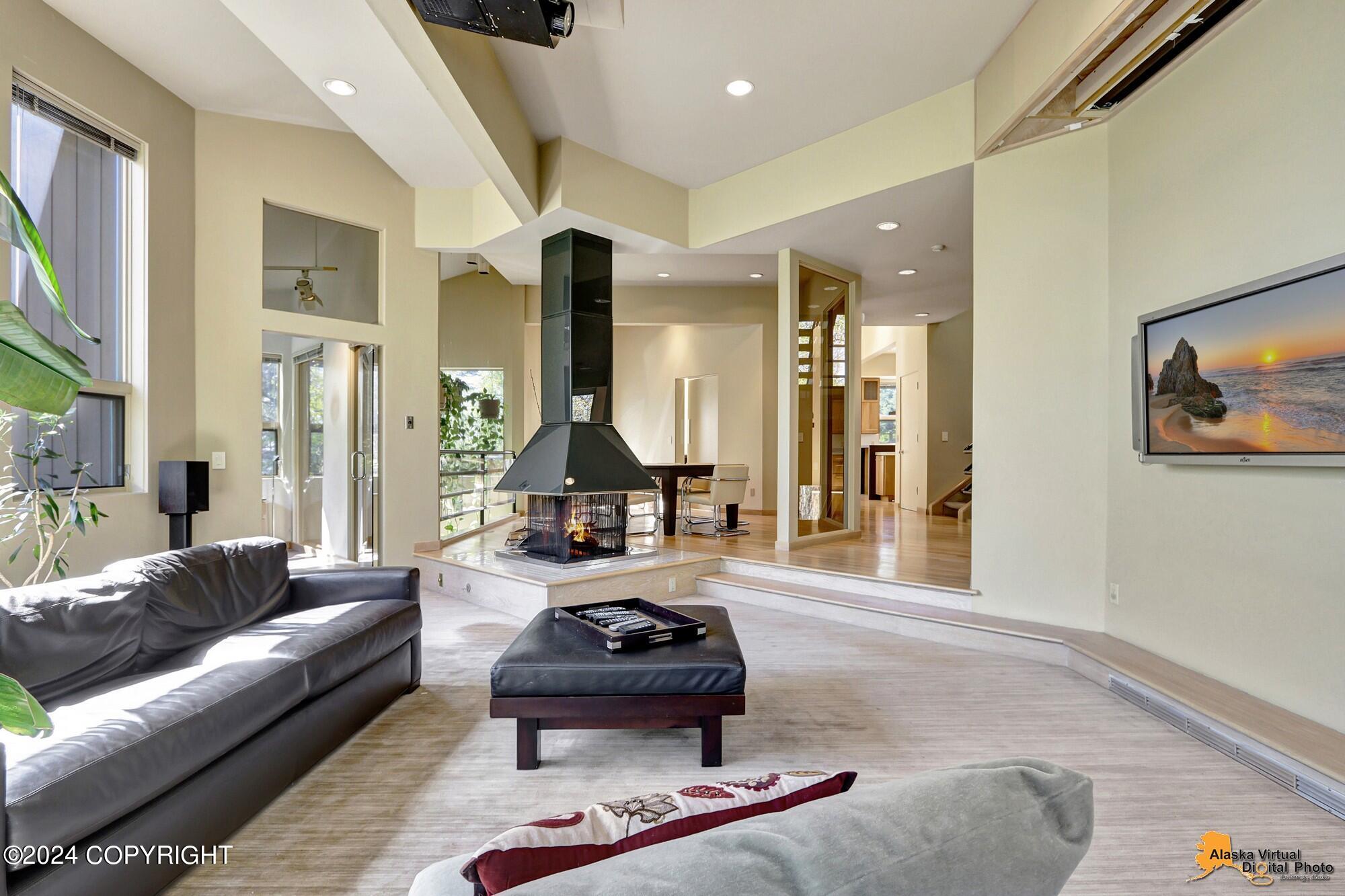 6960 W Dimond Boulevard